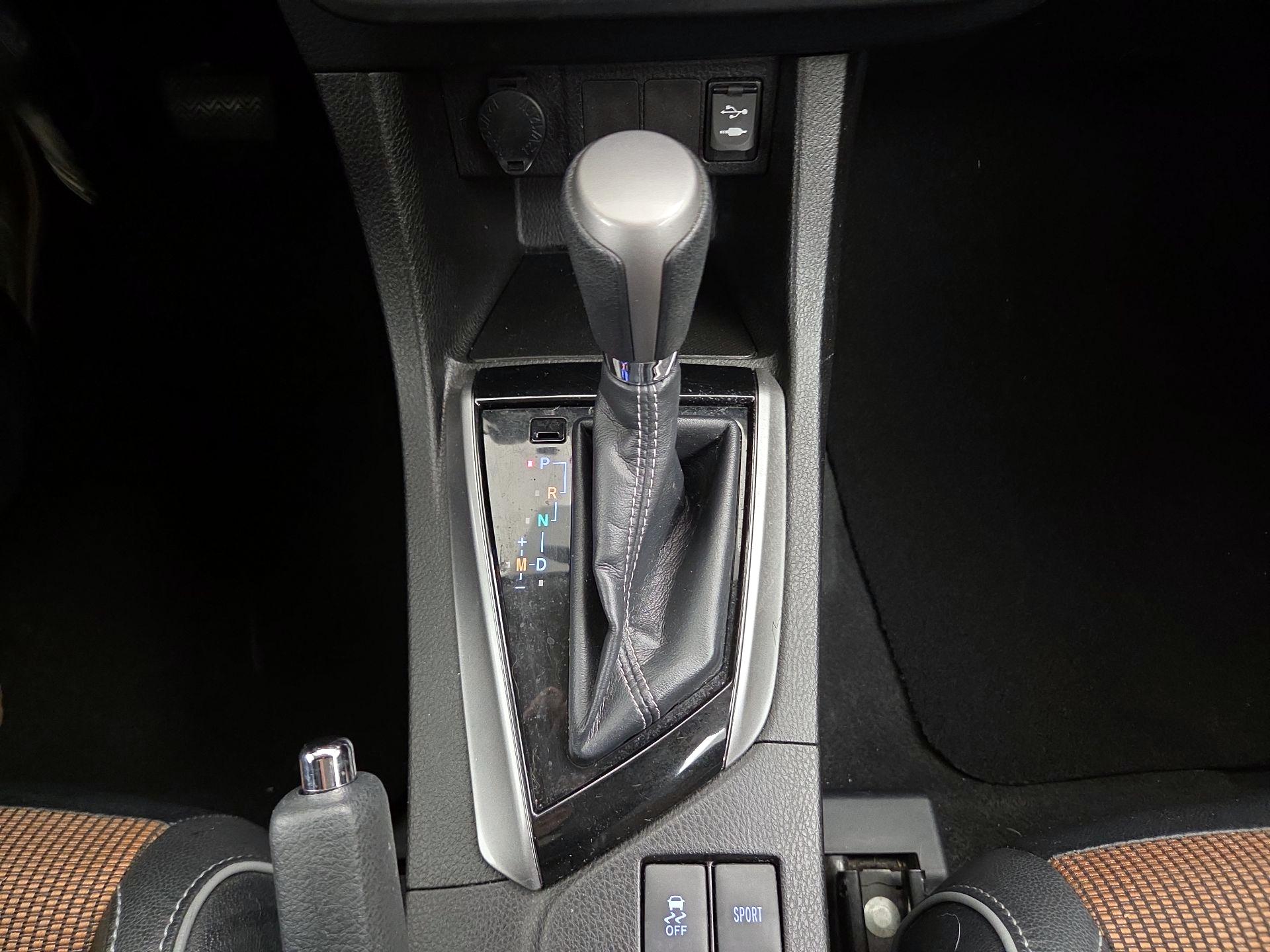 Thumbnail: 2014 Toyota Corolla - 17