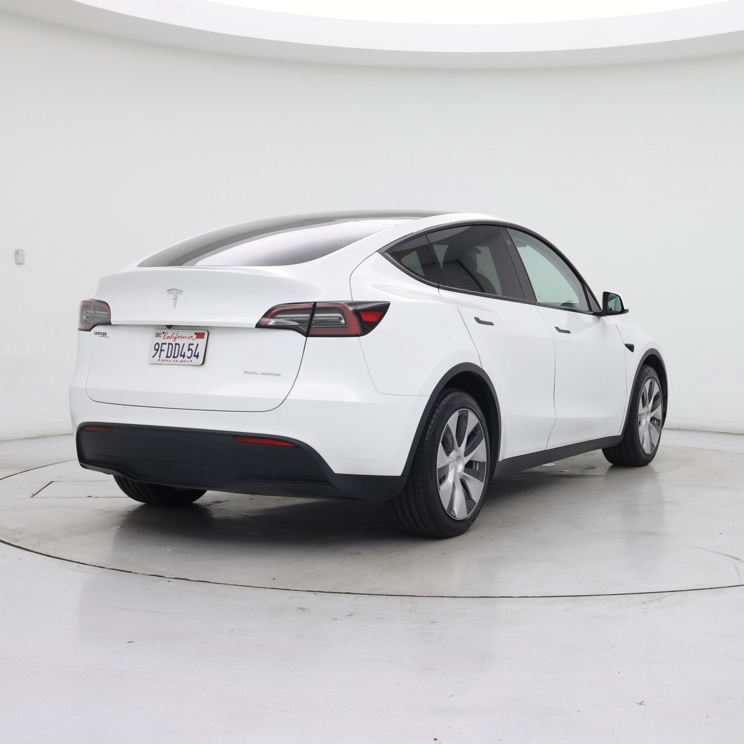 Thumbnail: 2023 Tesla Model Y - 8