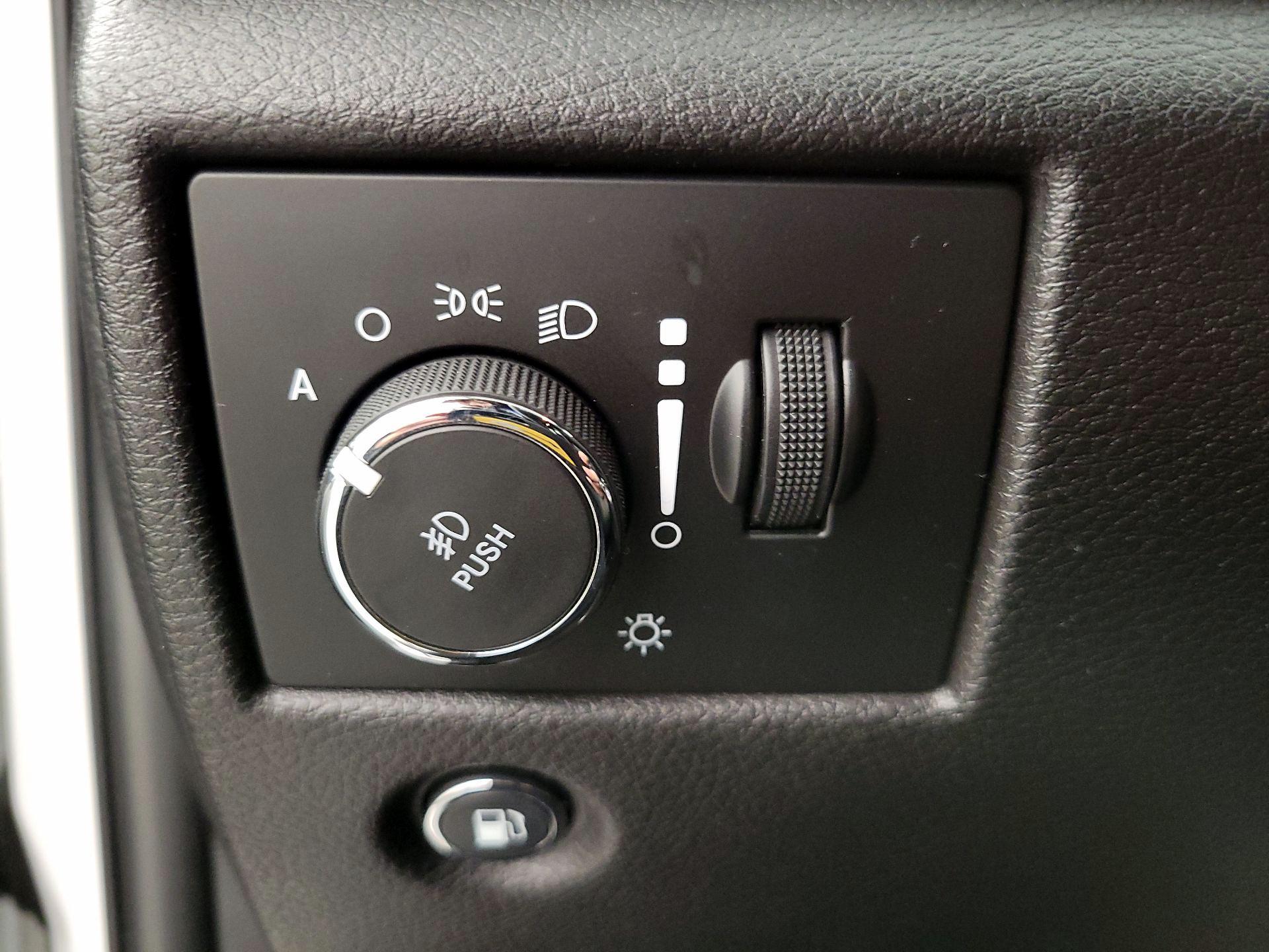Thumbnail: 2019 Jeep Grand Cherokee - 13