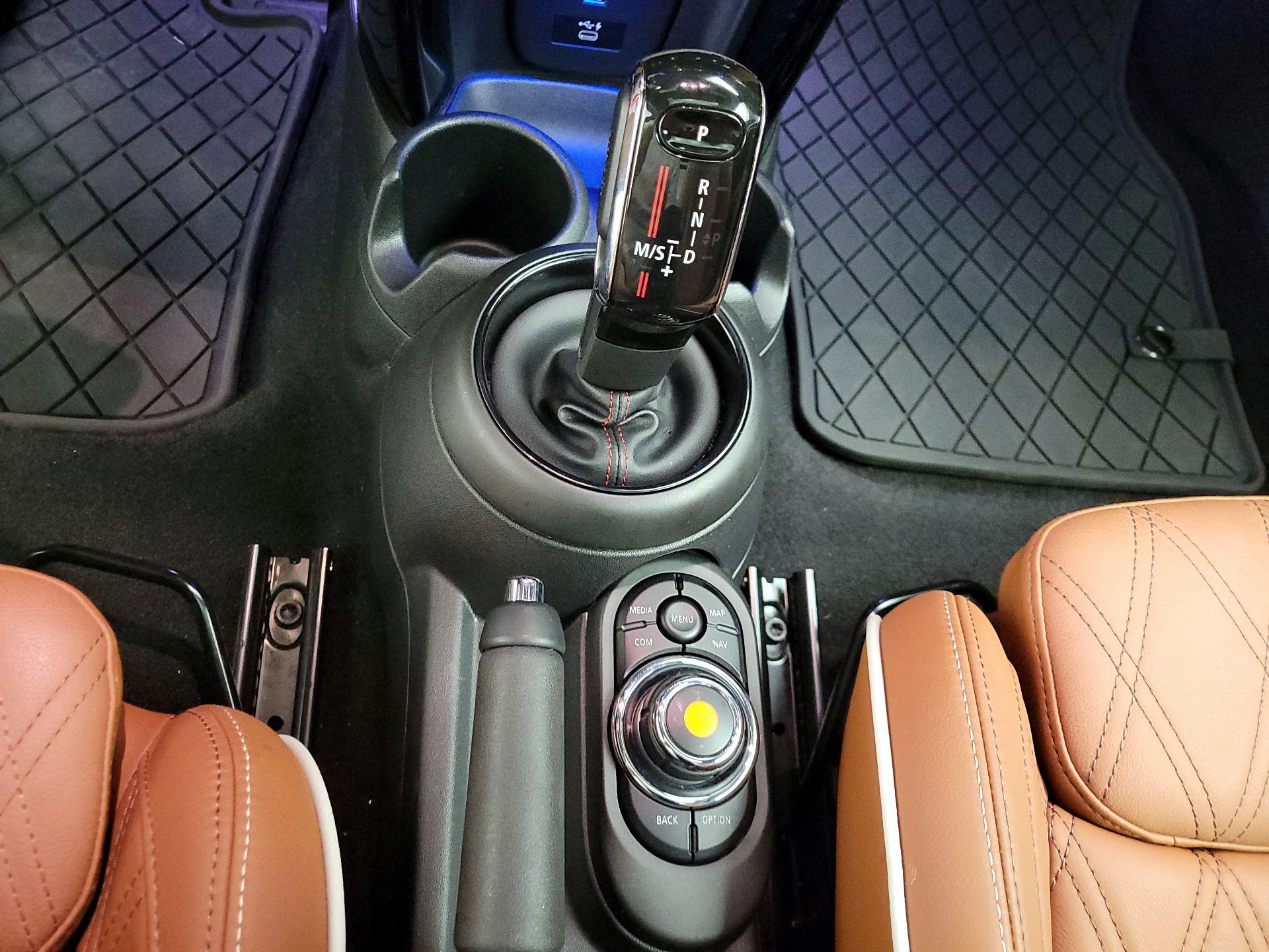 Thumbnail: 2021 MINI Cooper Hardtop - 18