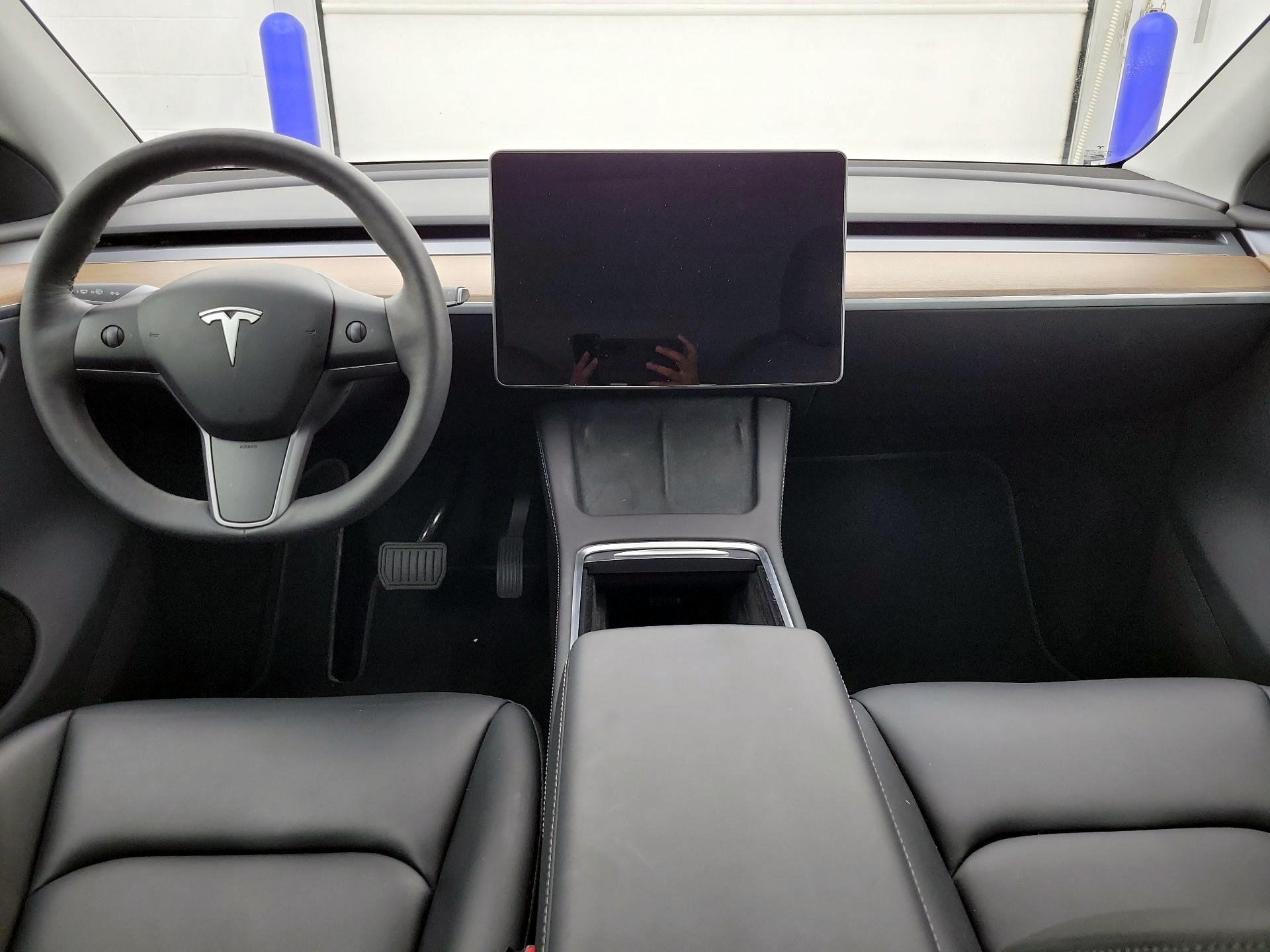 Thumbnail: 2023 Tesla Model Y - 9