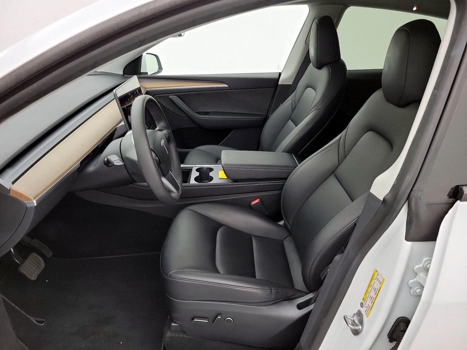 2023 Tesla Model Y Long Range - Photo 12