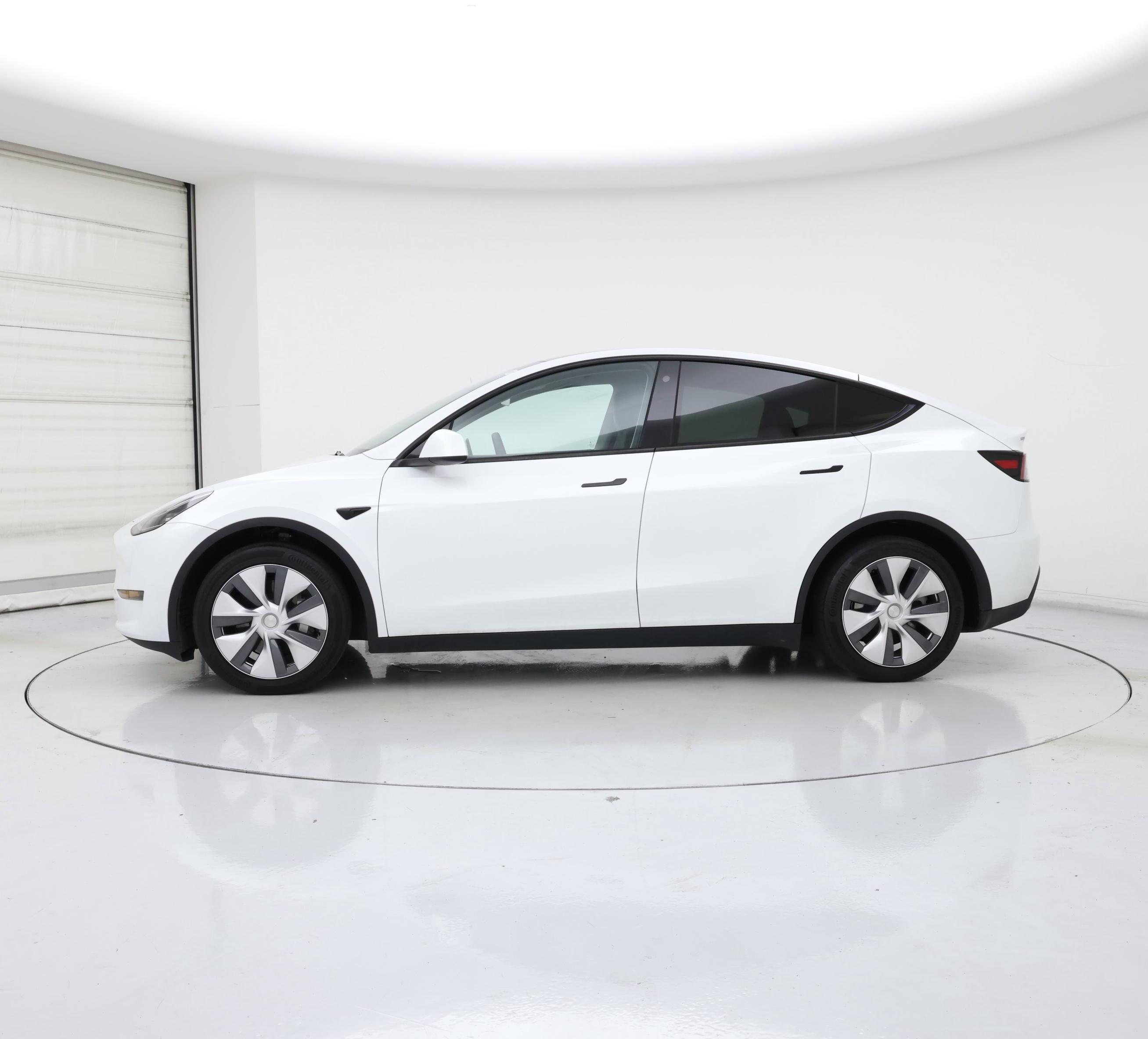 Thumbnail: 2023 Tesla Model Y - 3