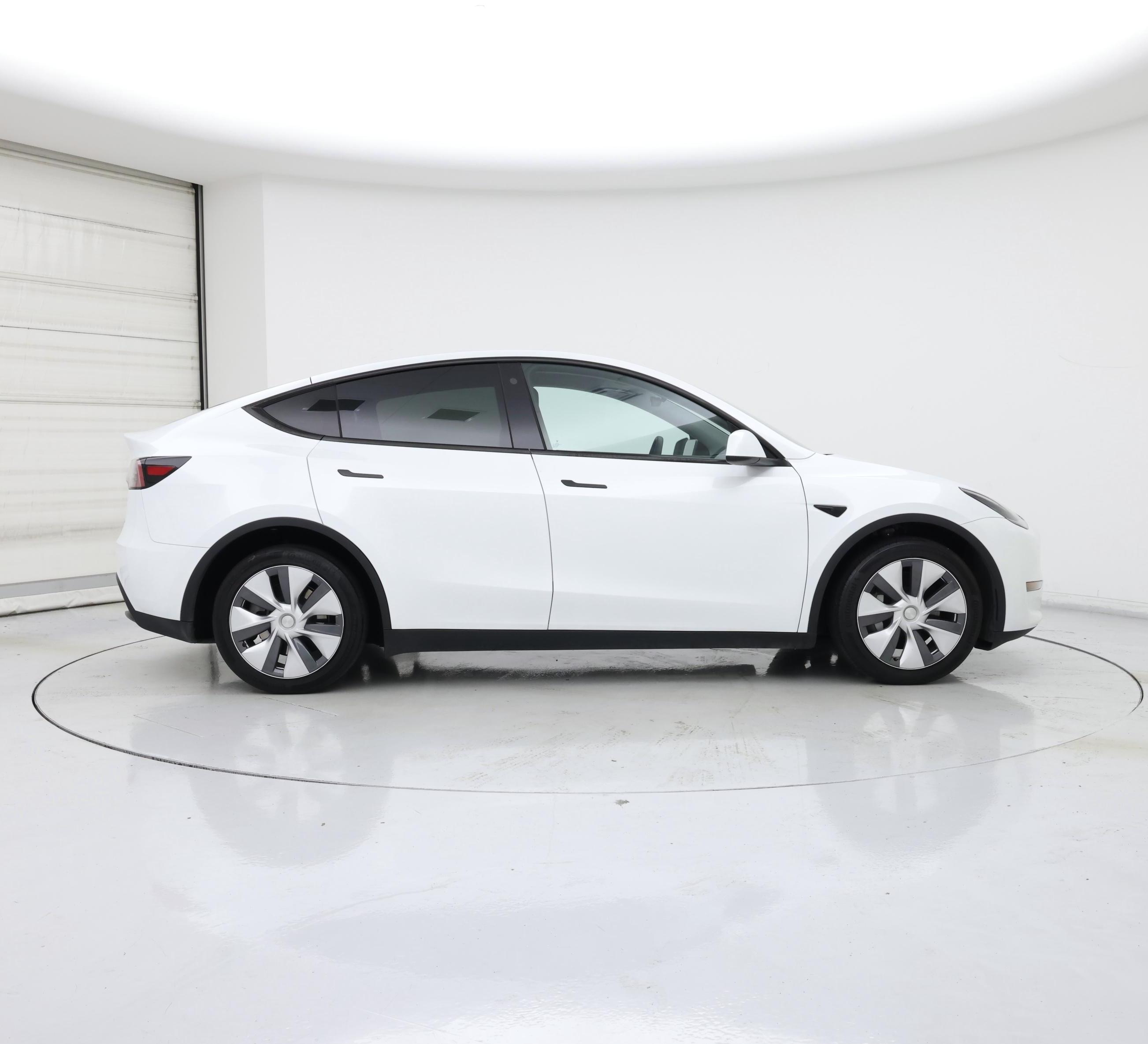 Thumbnail: 2023 Tesla Model Y - 7