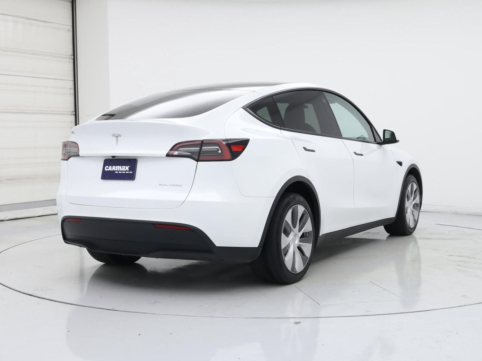 2023 Tesla Model Y Long Range - Photo 9