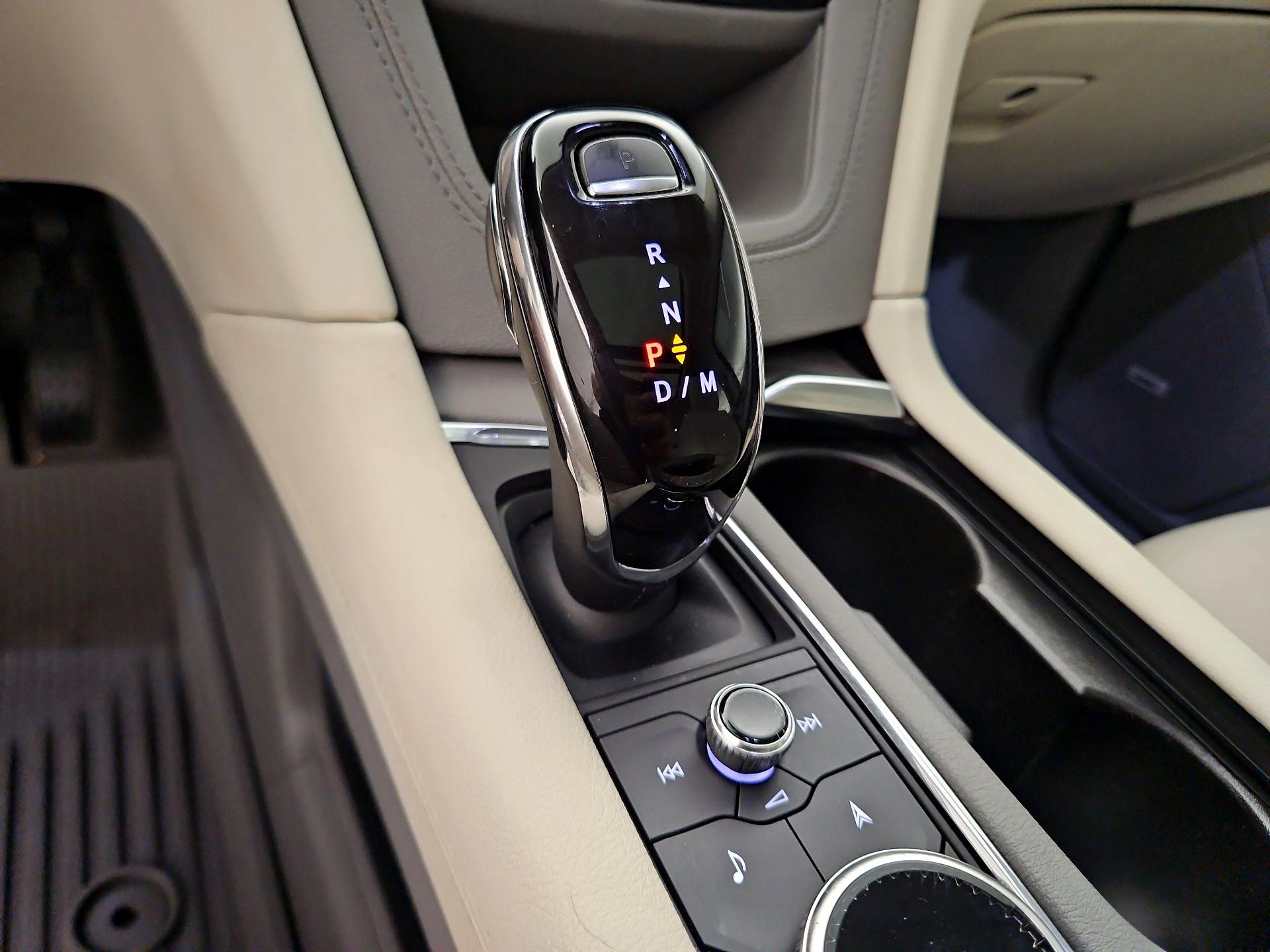 Thumbnail: 2020 Cadillac XT6 - 18