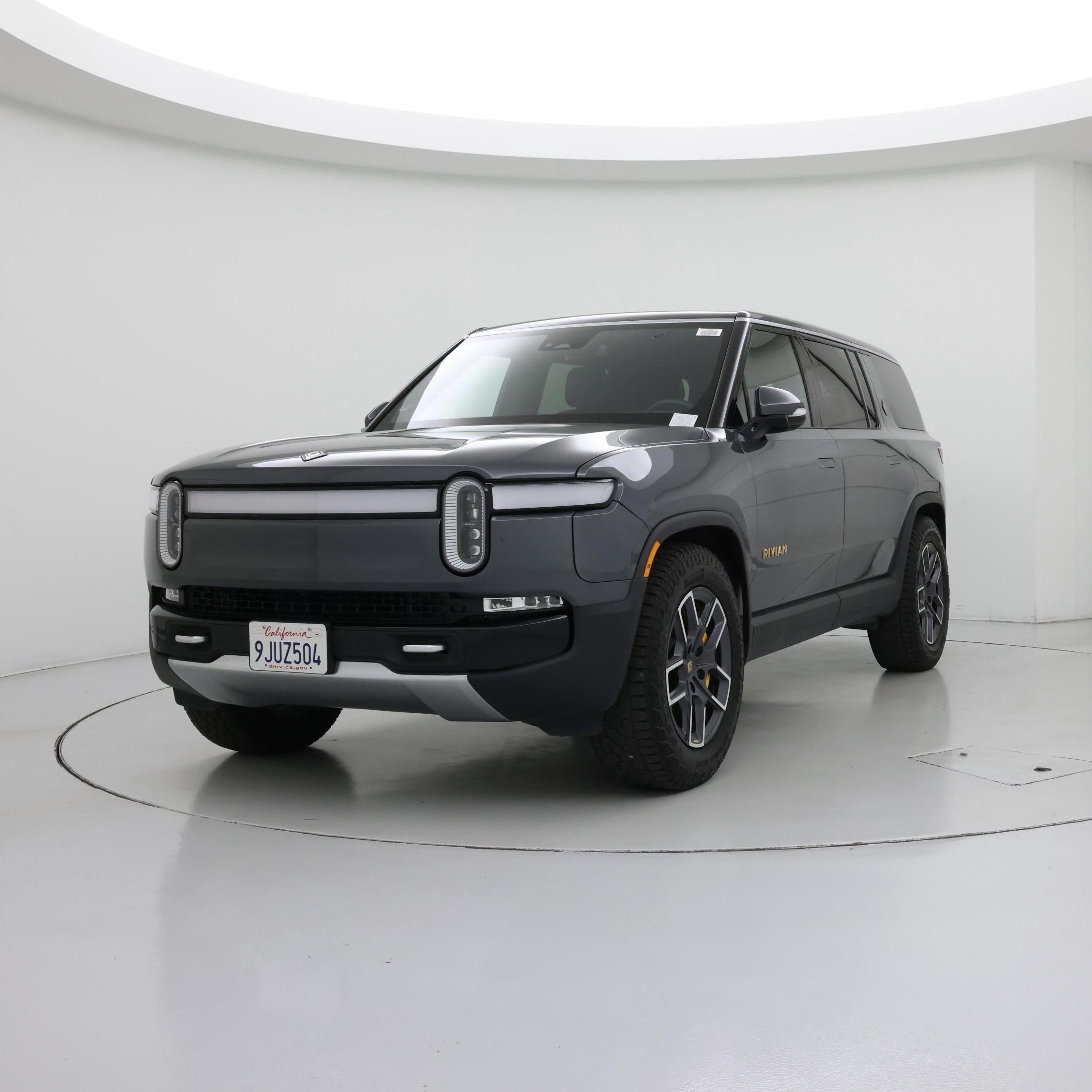 Thumbnail: 2023 Rivian R1S - 4