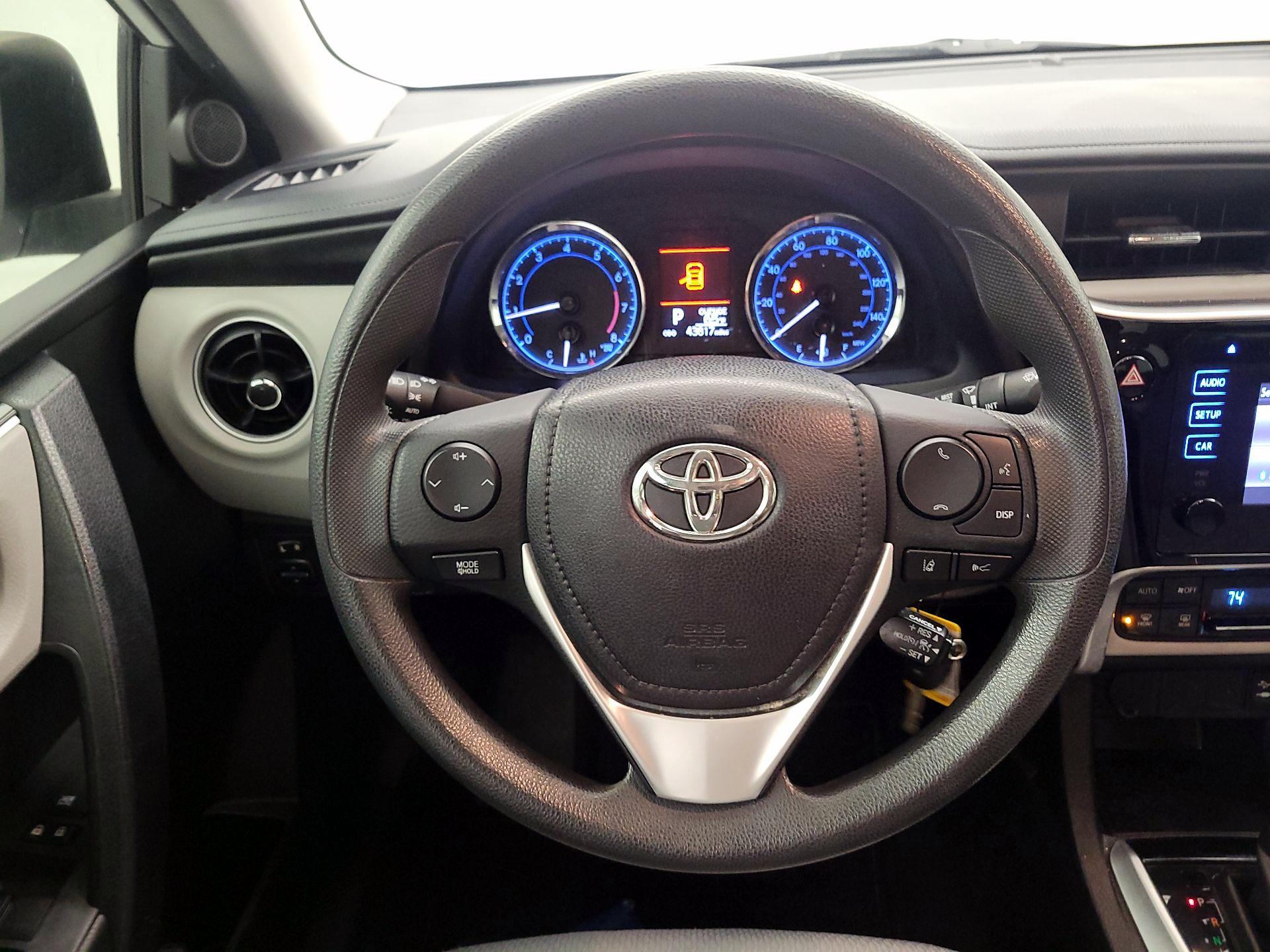 Thumbnail: 2017 Toyota Corolla - 10