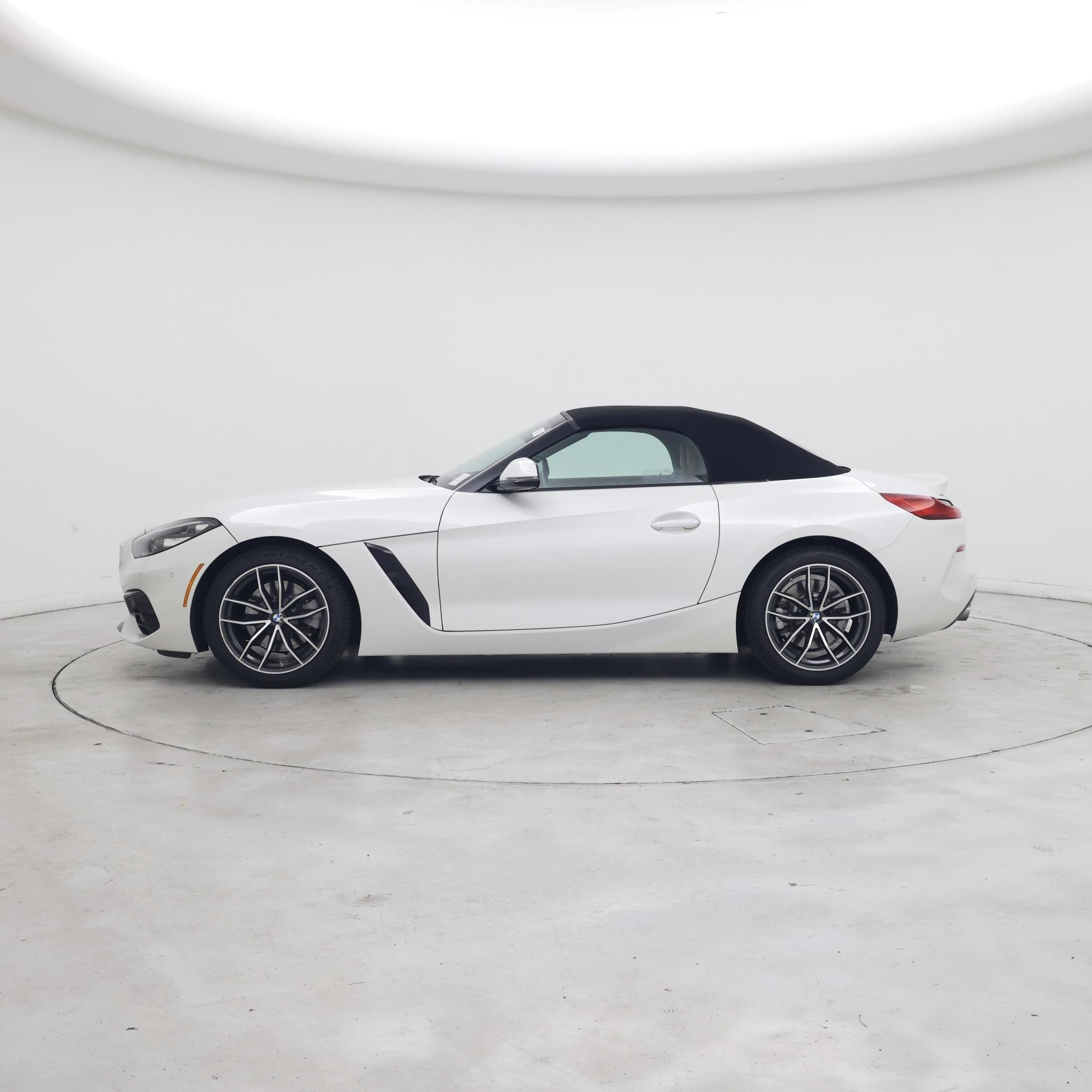 Thumbnail: 2021 BMW Z4 - 3