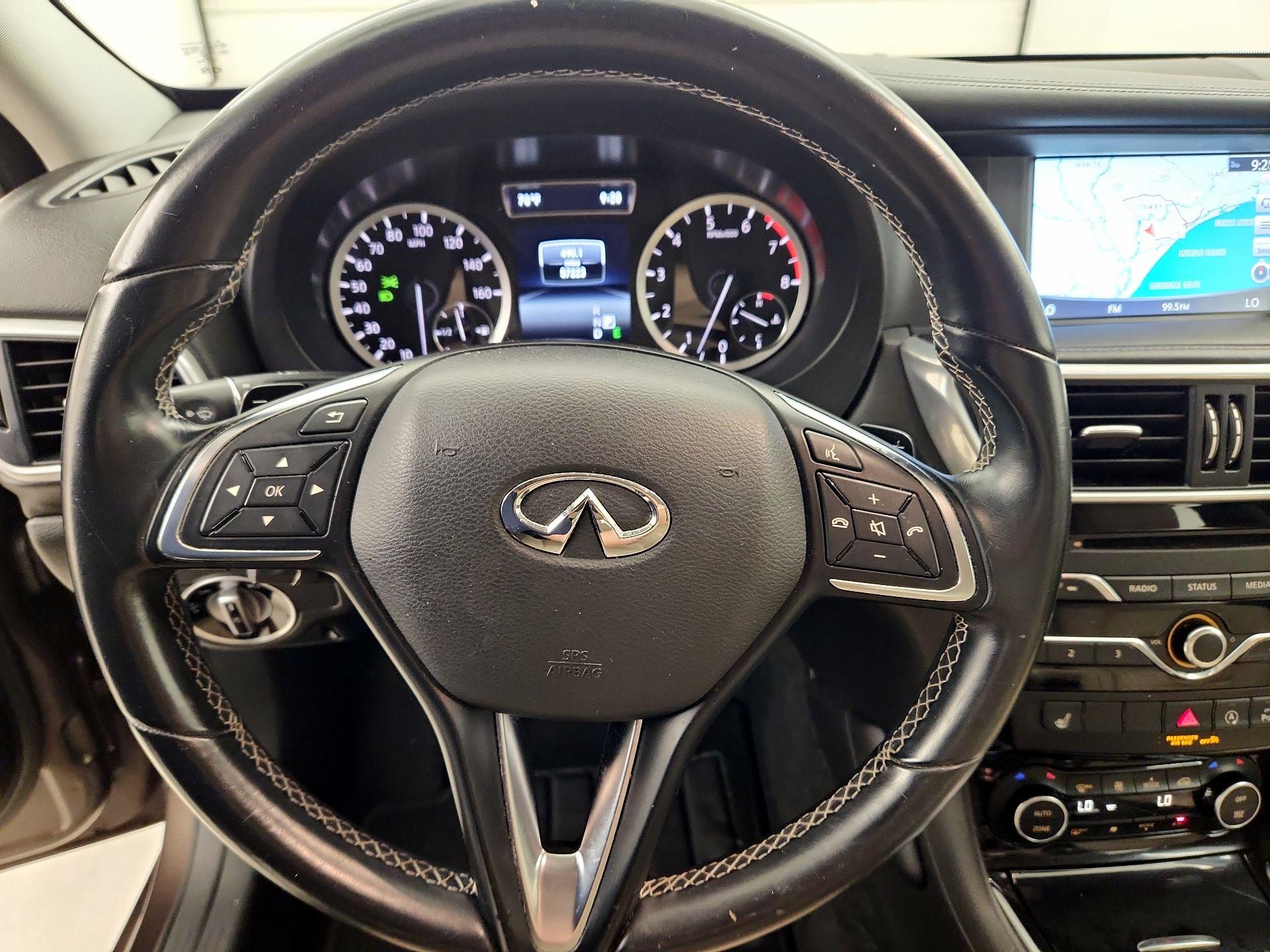 Thumbnail: 2017 INFINITI QX30 - 10