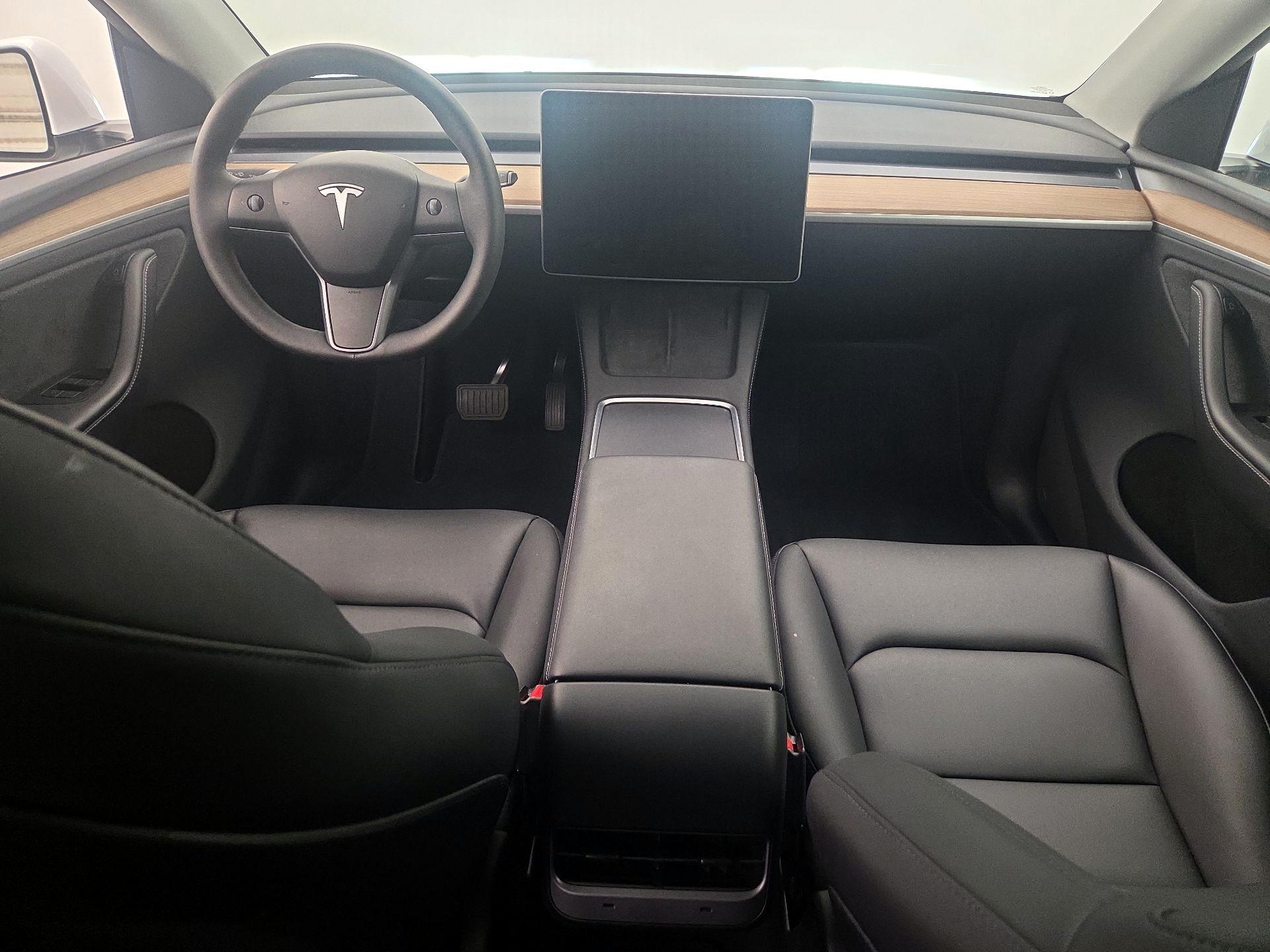 Thumbnail: 2024 Tesla Model Y - 9