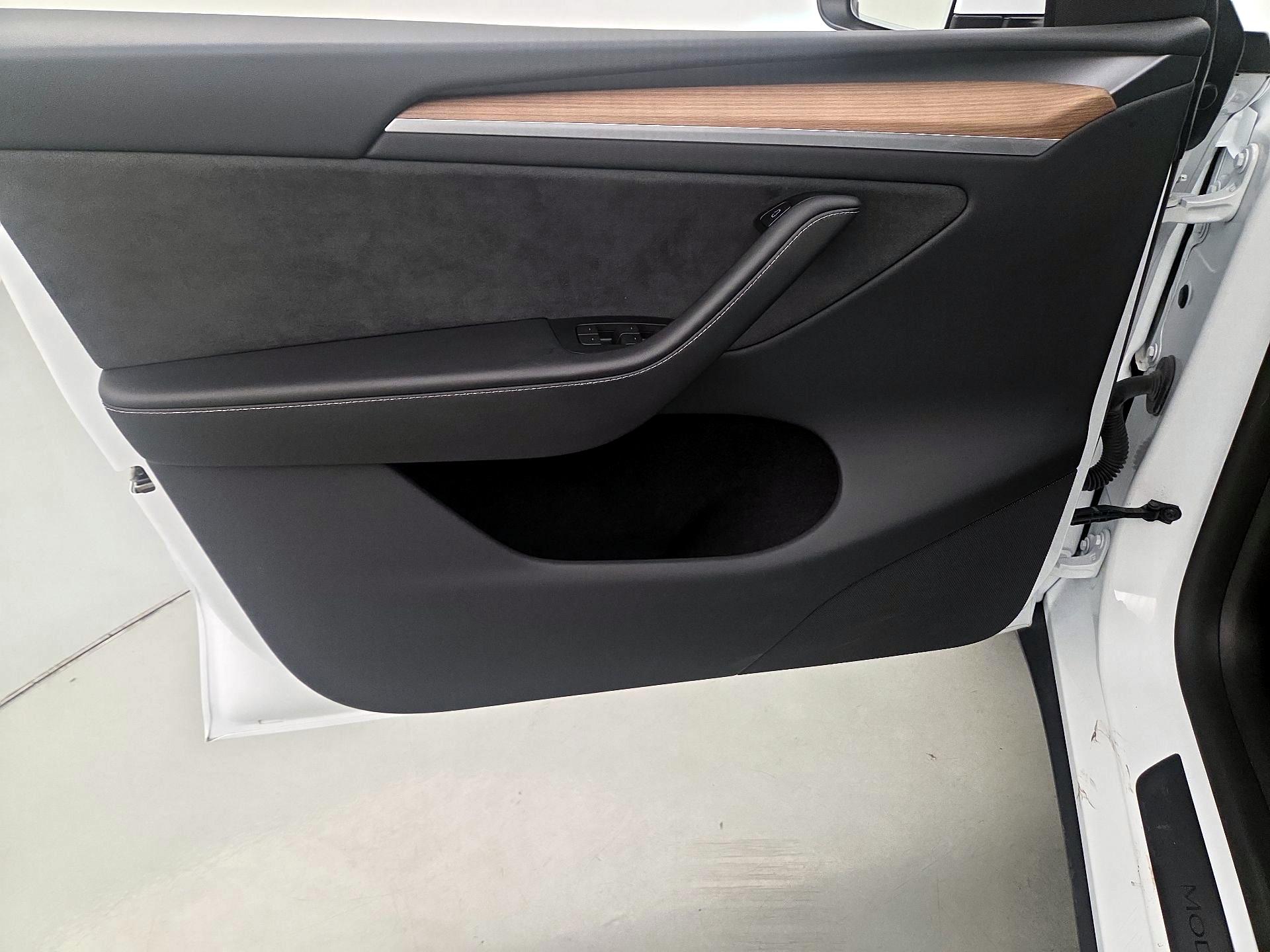Thumbnail: 2024 Tesla Model Y - 12