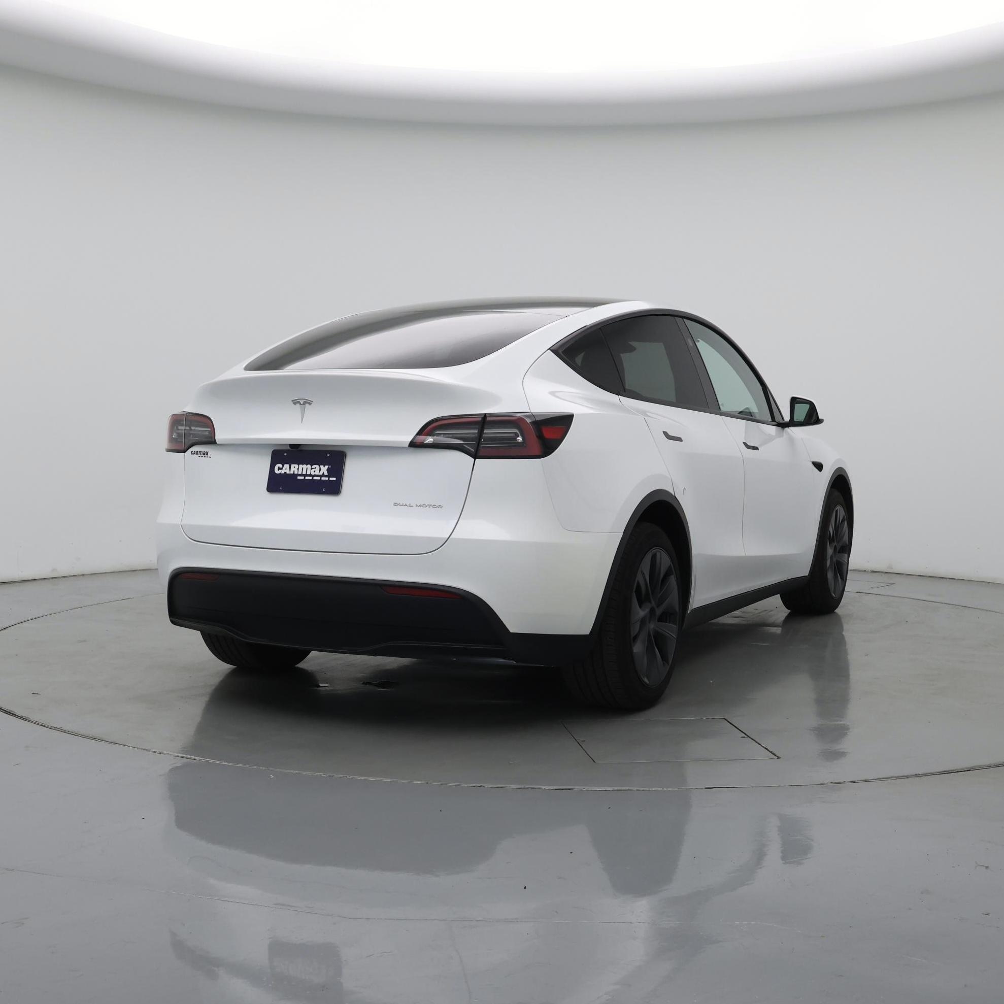 Thumbnail: 2024 Tesla Model Y - 8