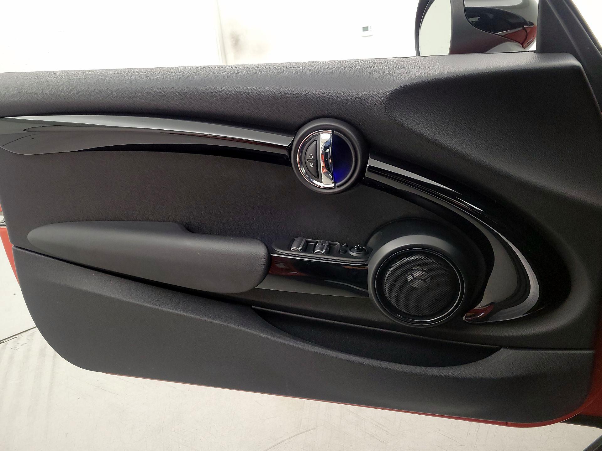 Thumbnail: 2019 MINI Cooper - 12