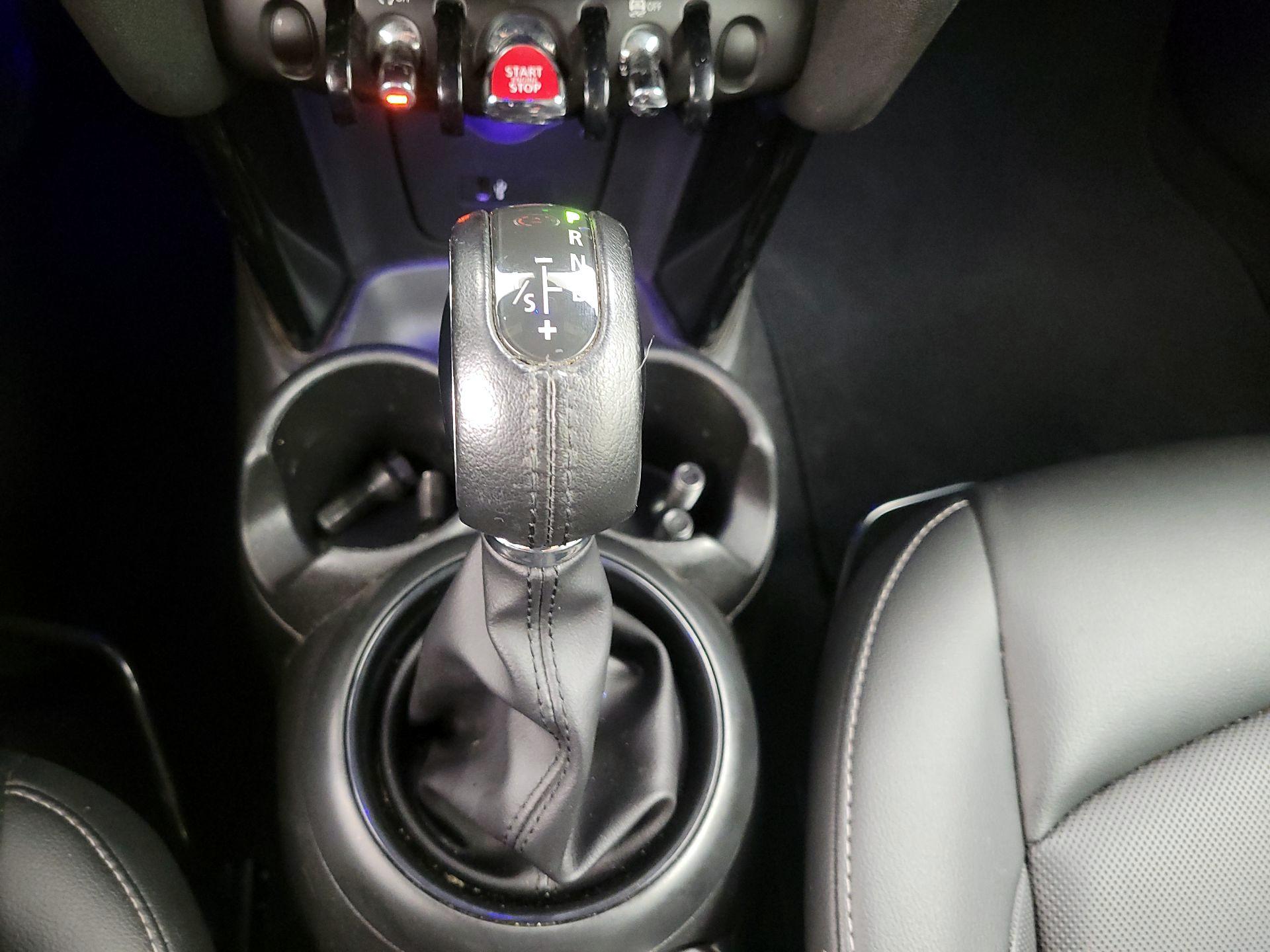 Thumbnail: 2019 MINI Cooper - 17