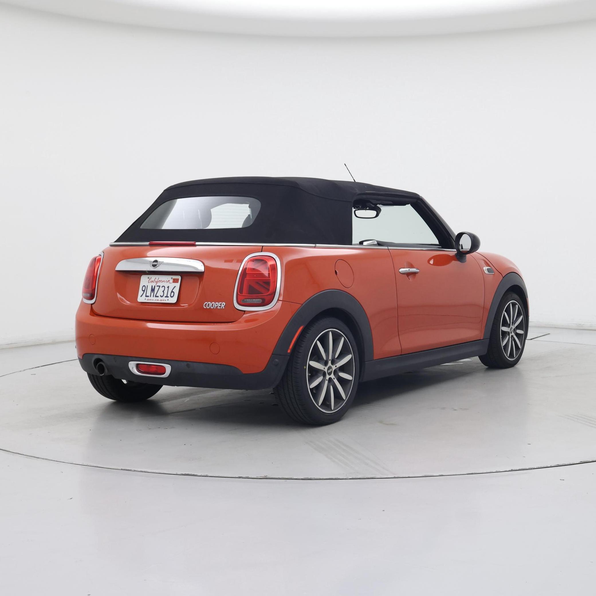 Thumbnail: 2019 MINI Cooper - 8