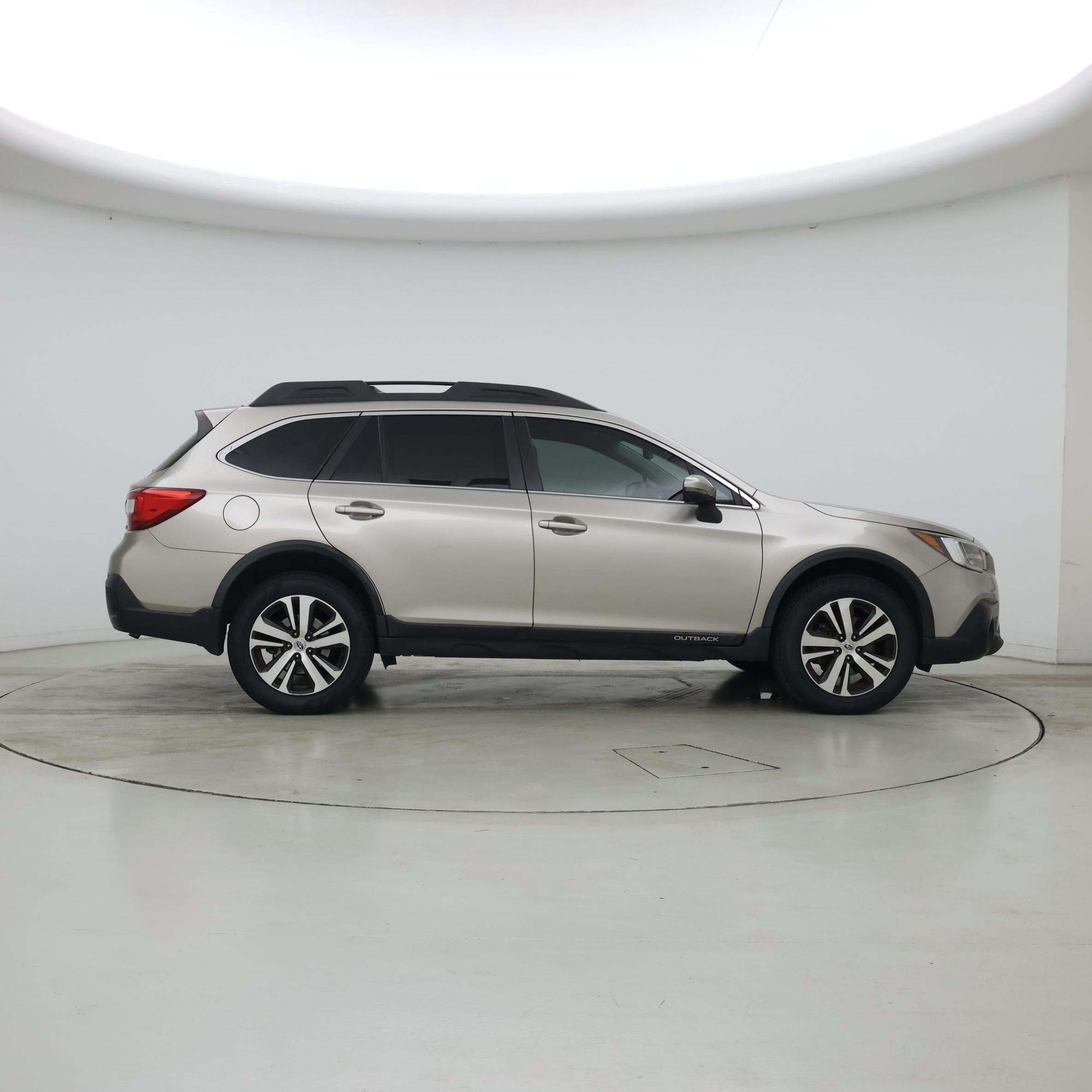 Thumbnail: 2018 Subaru Outback - 7
