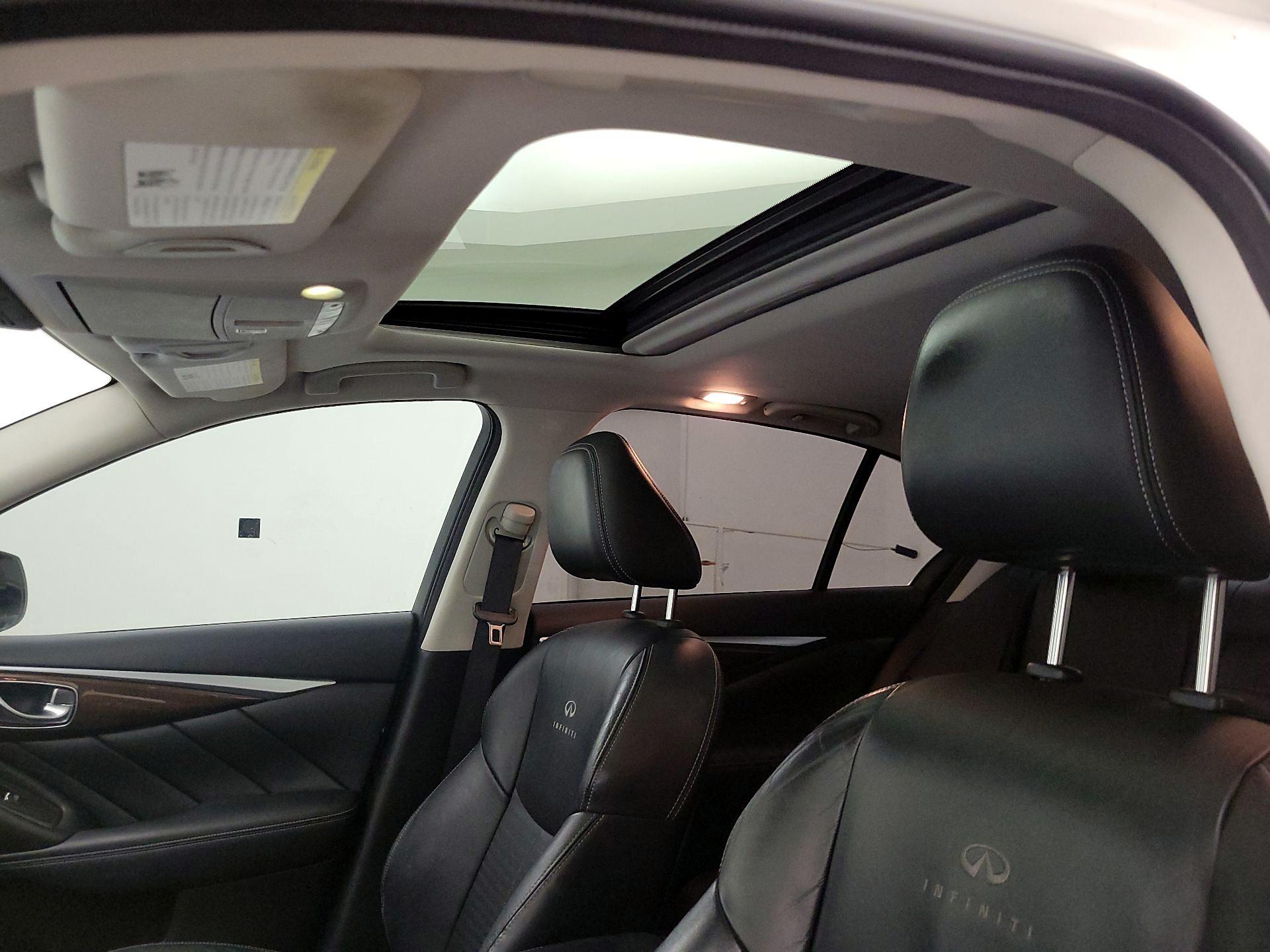 Thumbnail: 2014 INFINITI Q50 - 20