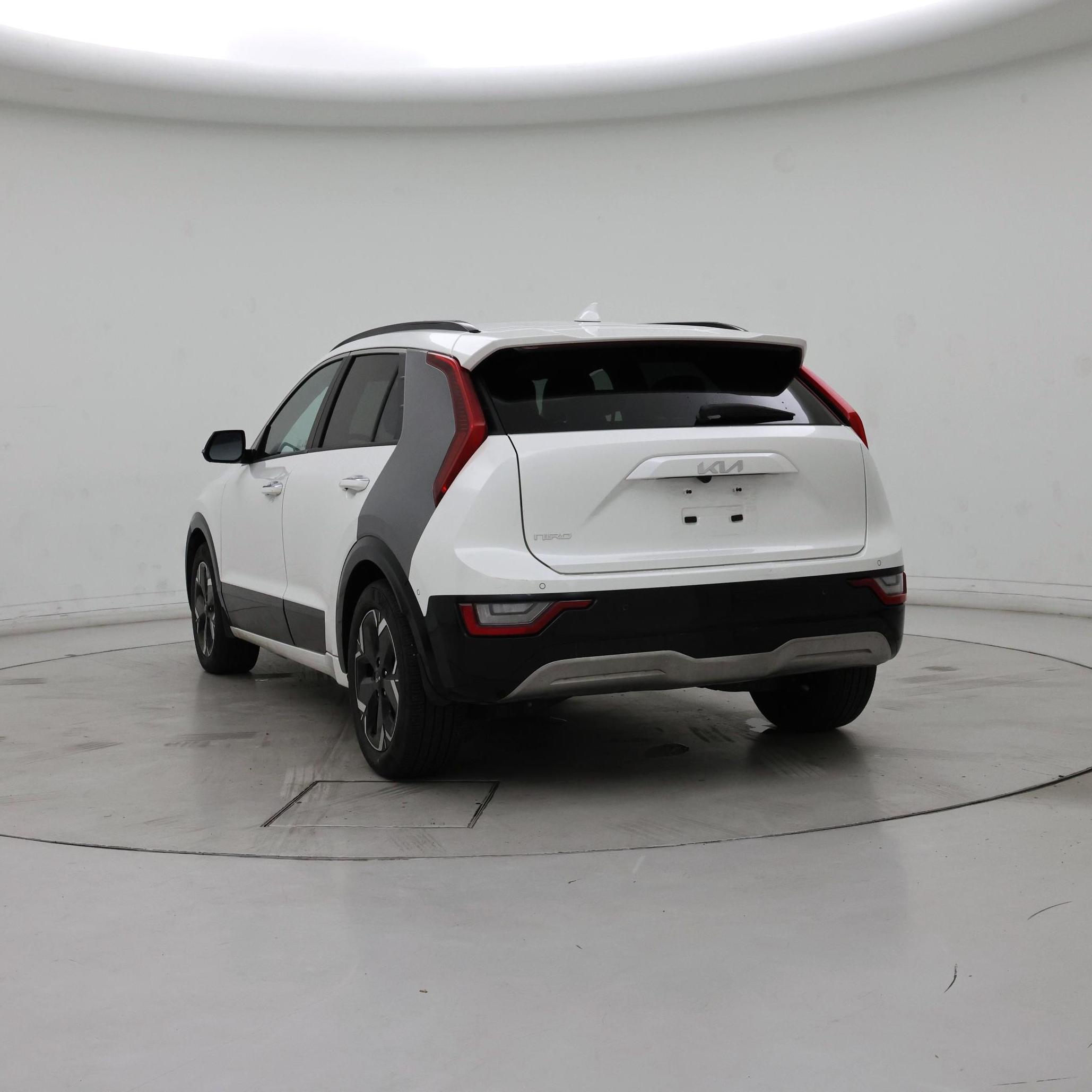 Thumbnail: 2023 Kia Niro - 2