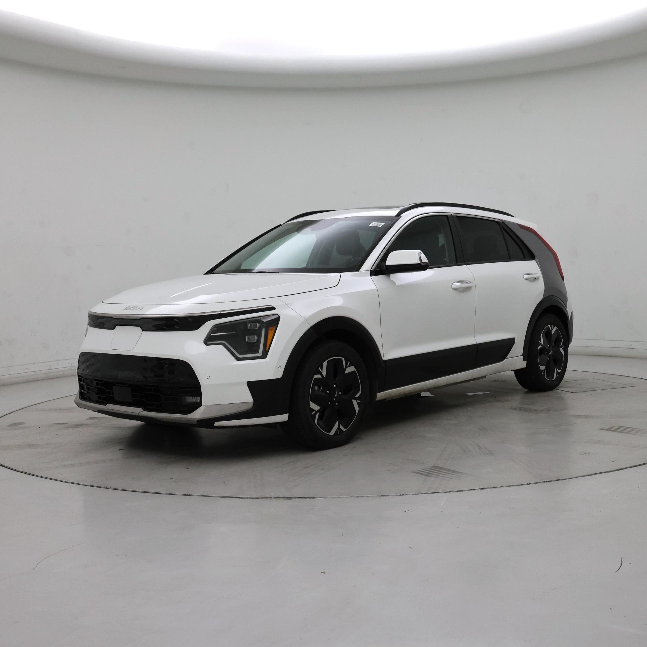 Thumbnail: 2023 Kia Niro - 4