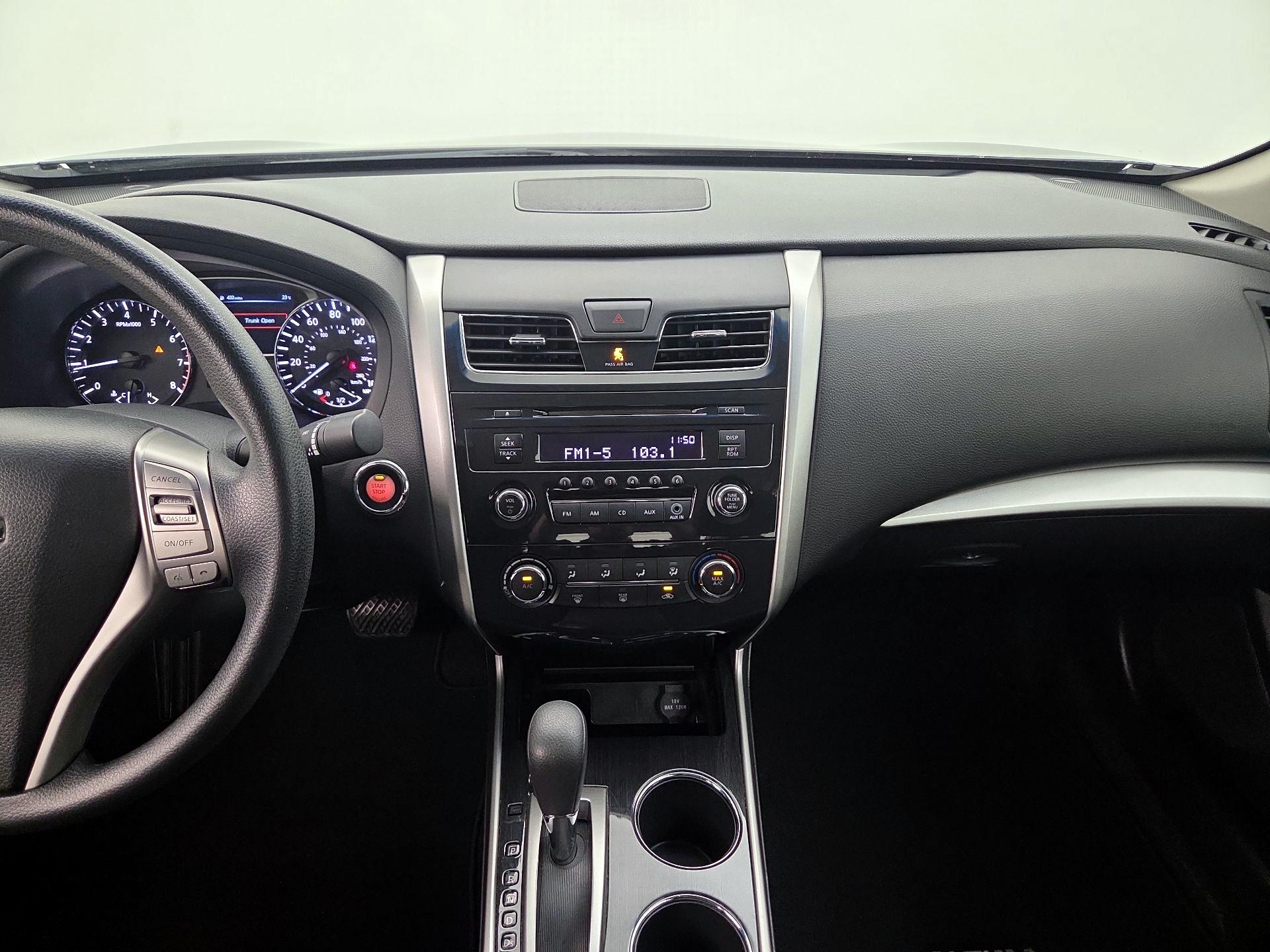 Thumbnail: 2014 Nissan Altima - 9