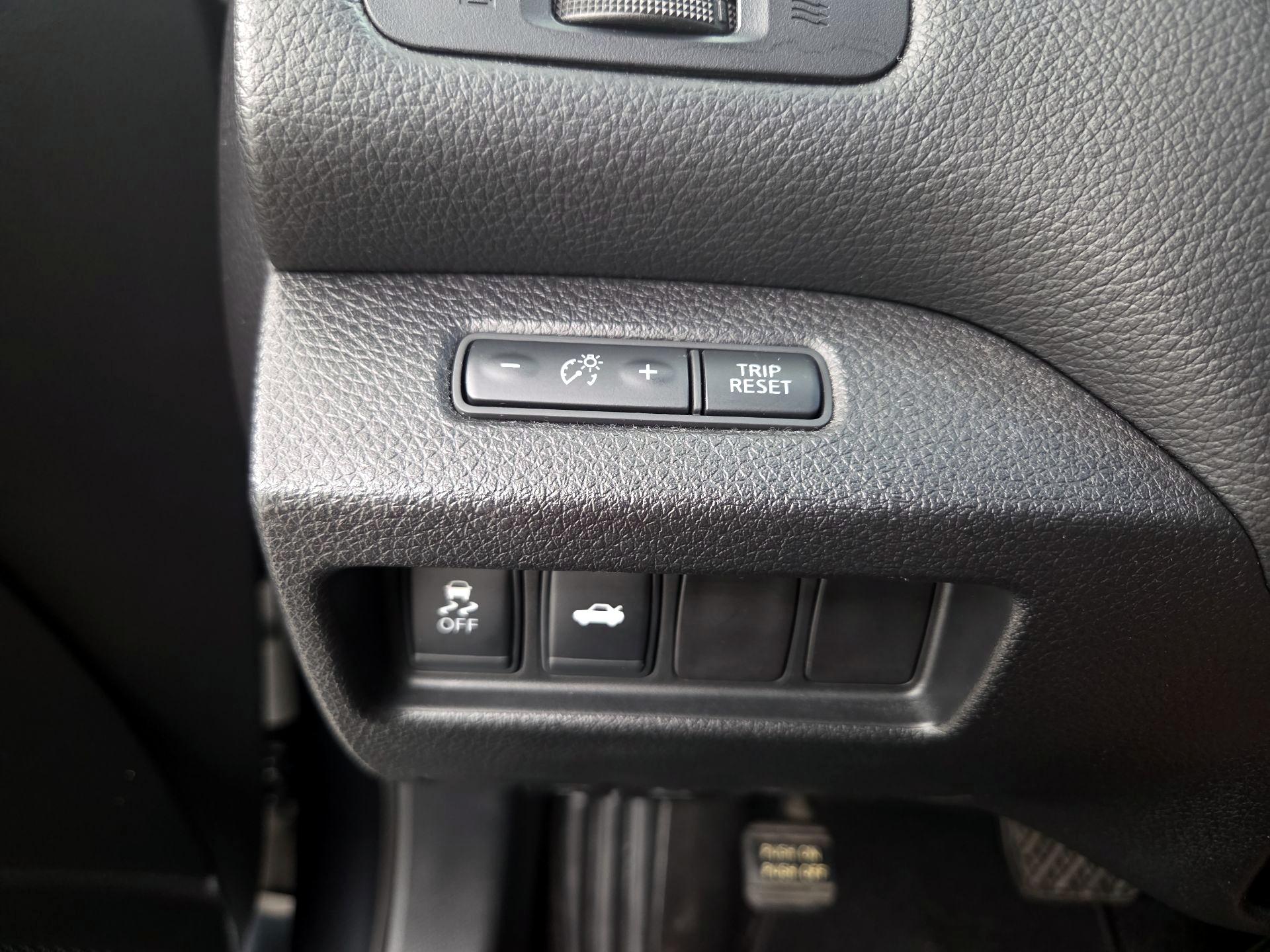 Thumbnail: 2014 Nissan Altima - 13