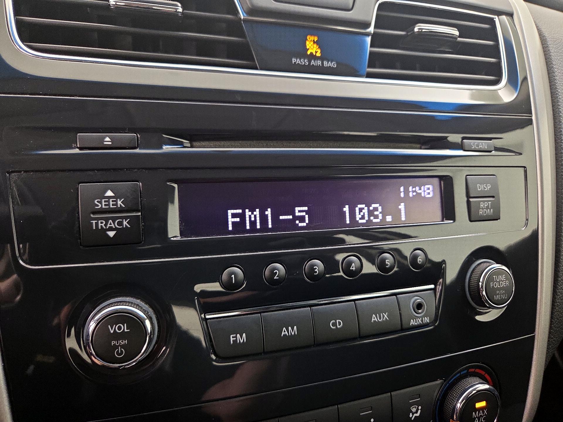 Thumbnail: 2014 Nissan Altima - 14