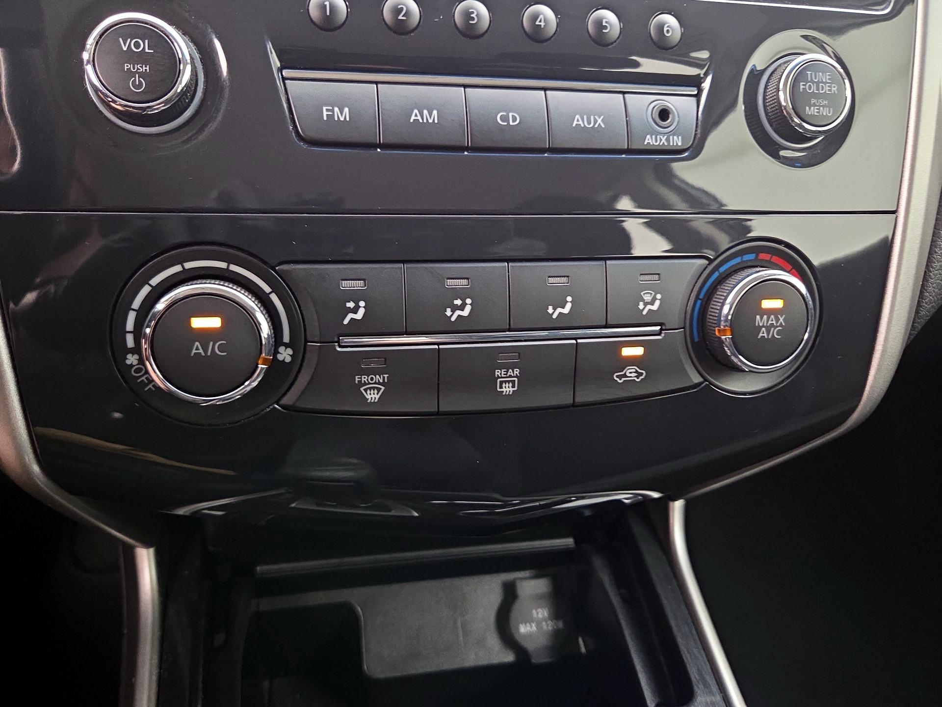 Thumbnail: 2014 Nissan Altima - 15