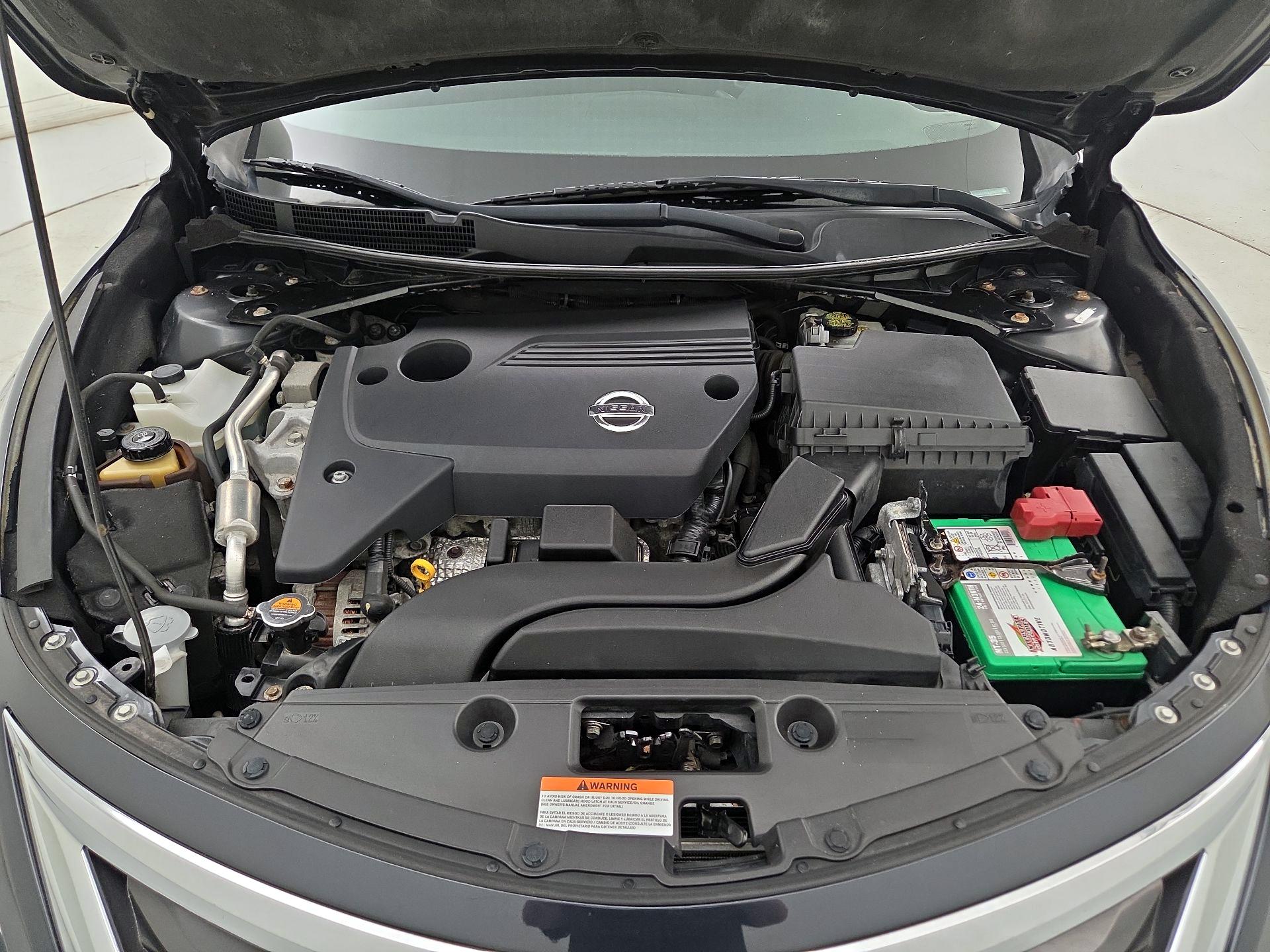 Thumbnail: 2014 Nissan Altima - 19