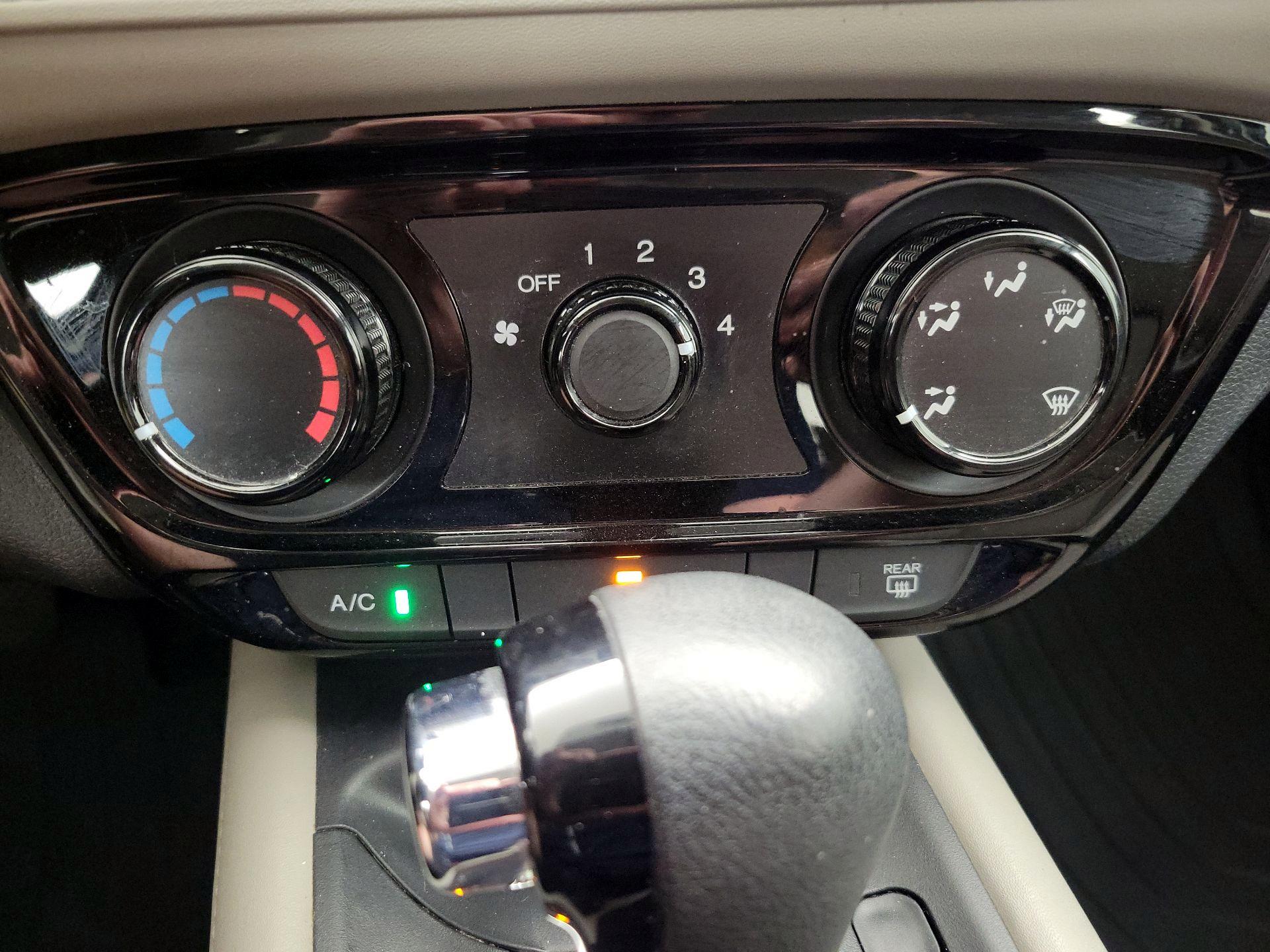 Thumbnail: 2018 Honda HR-V - 16