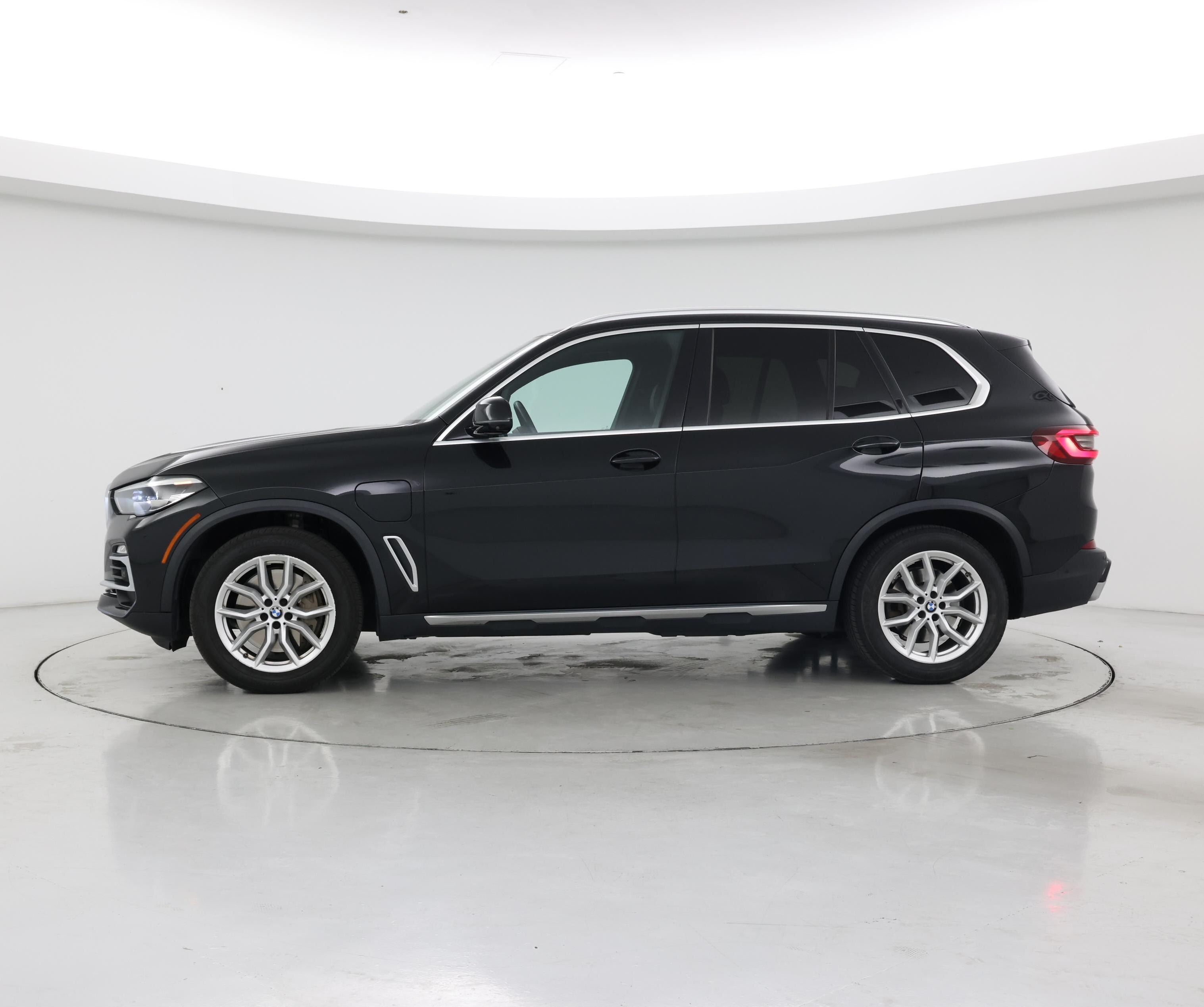 Thumbnail: 2021 BMW X5 - 3