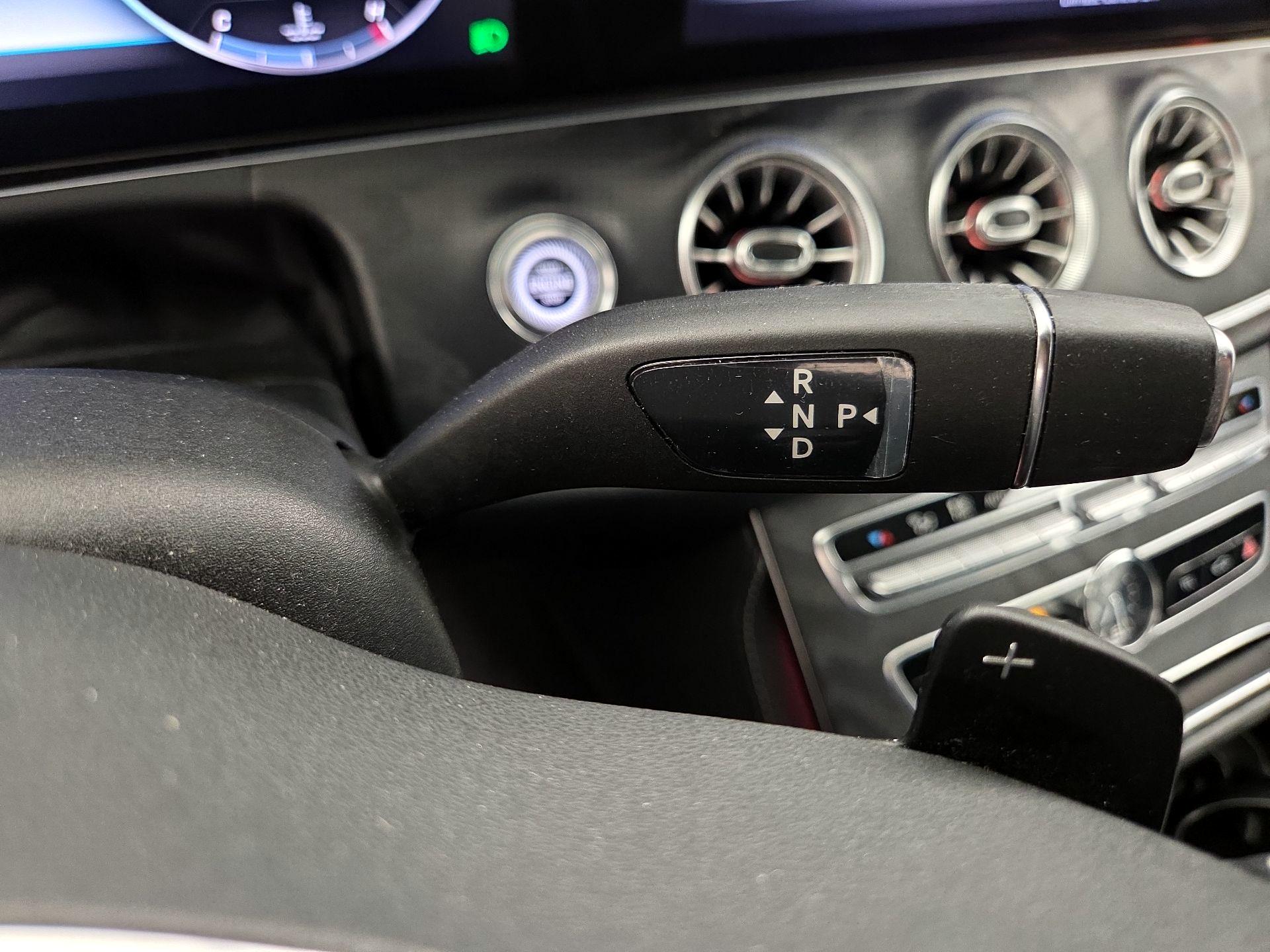 Thumbnail: 2020 Mercedes-Benz E-Class - 18