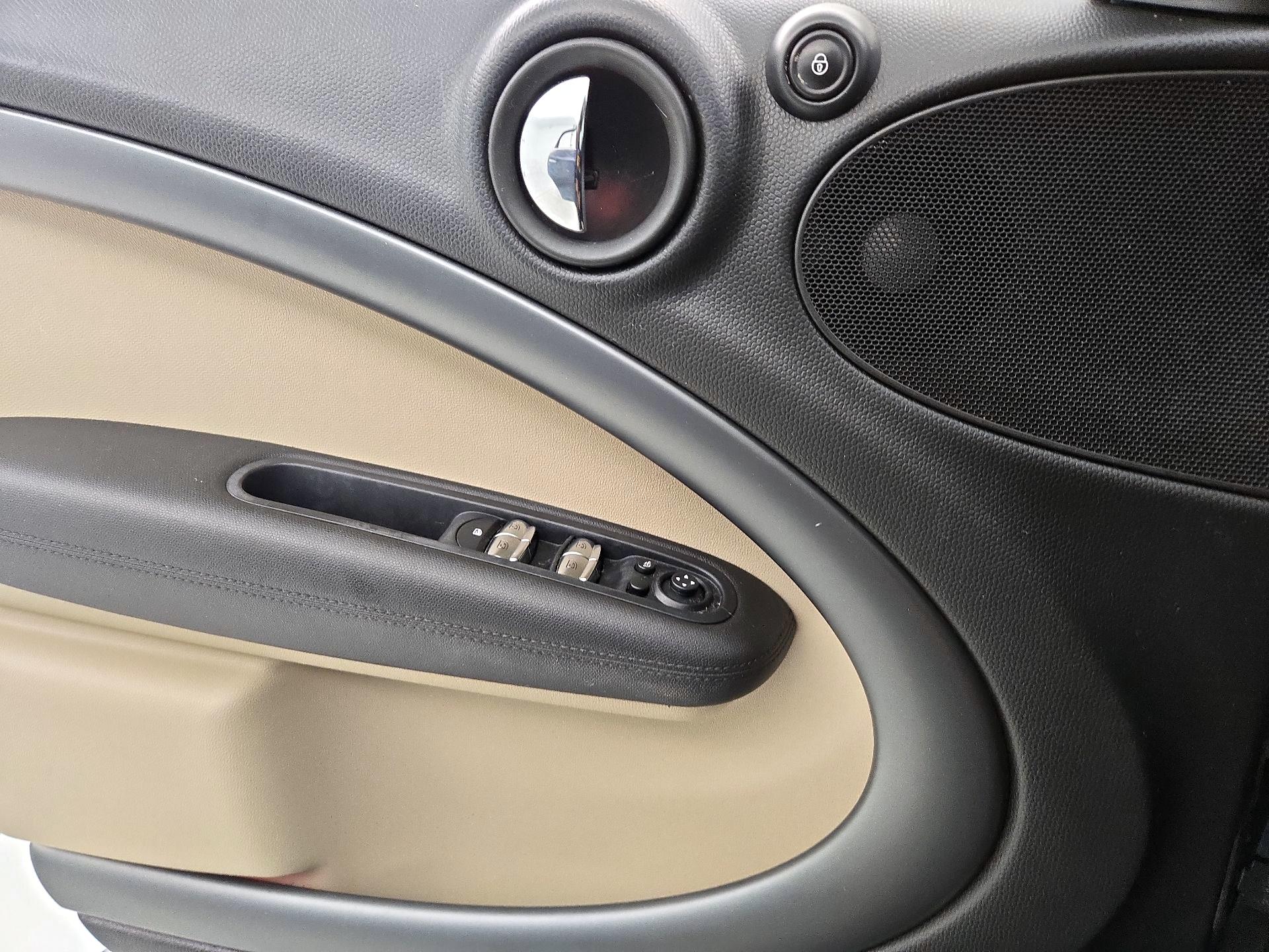 Thumbnail: 2016 MINI Cooper Countryman - 12