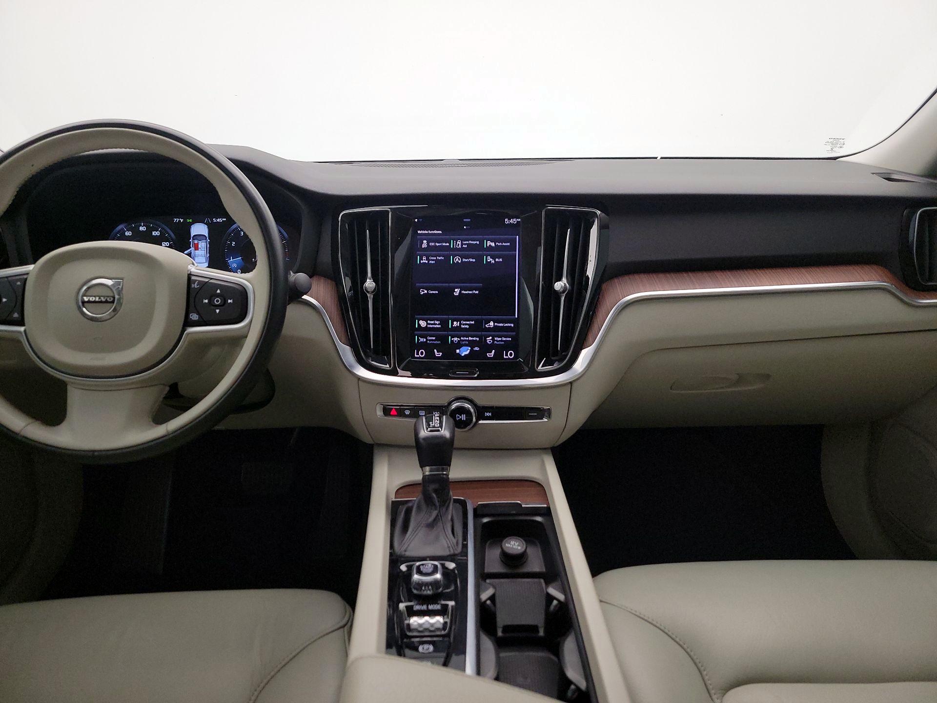 Thumbnail: 2021 Volvo S60 - 9
