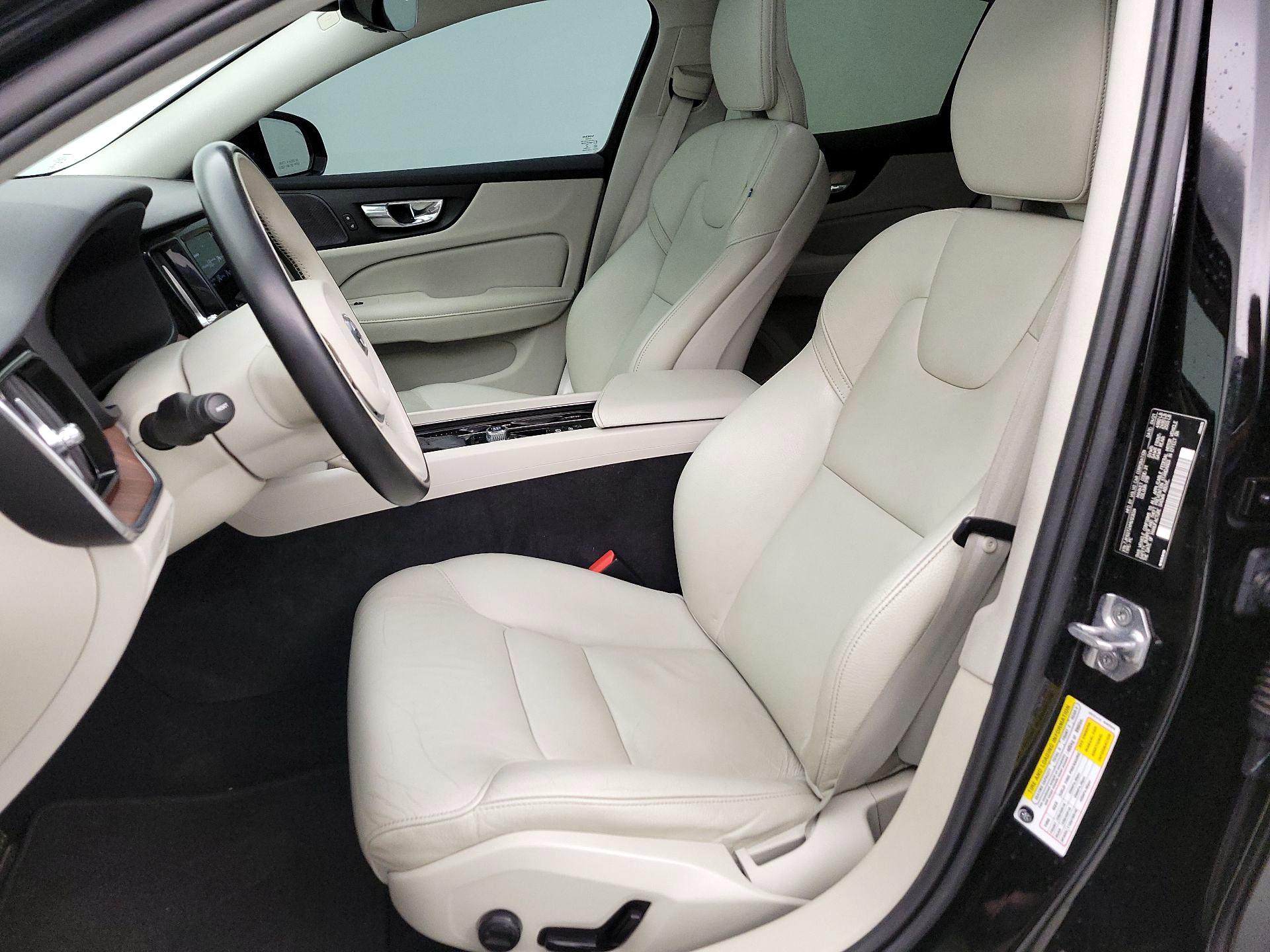 Thumbnail: 2021 Volvo S60 - 11