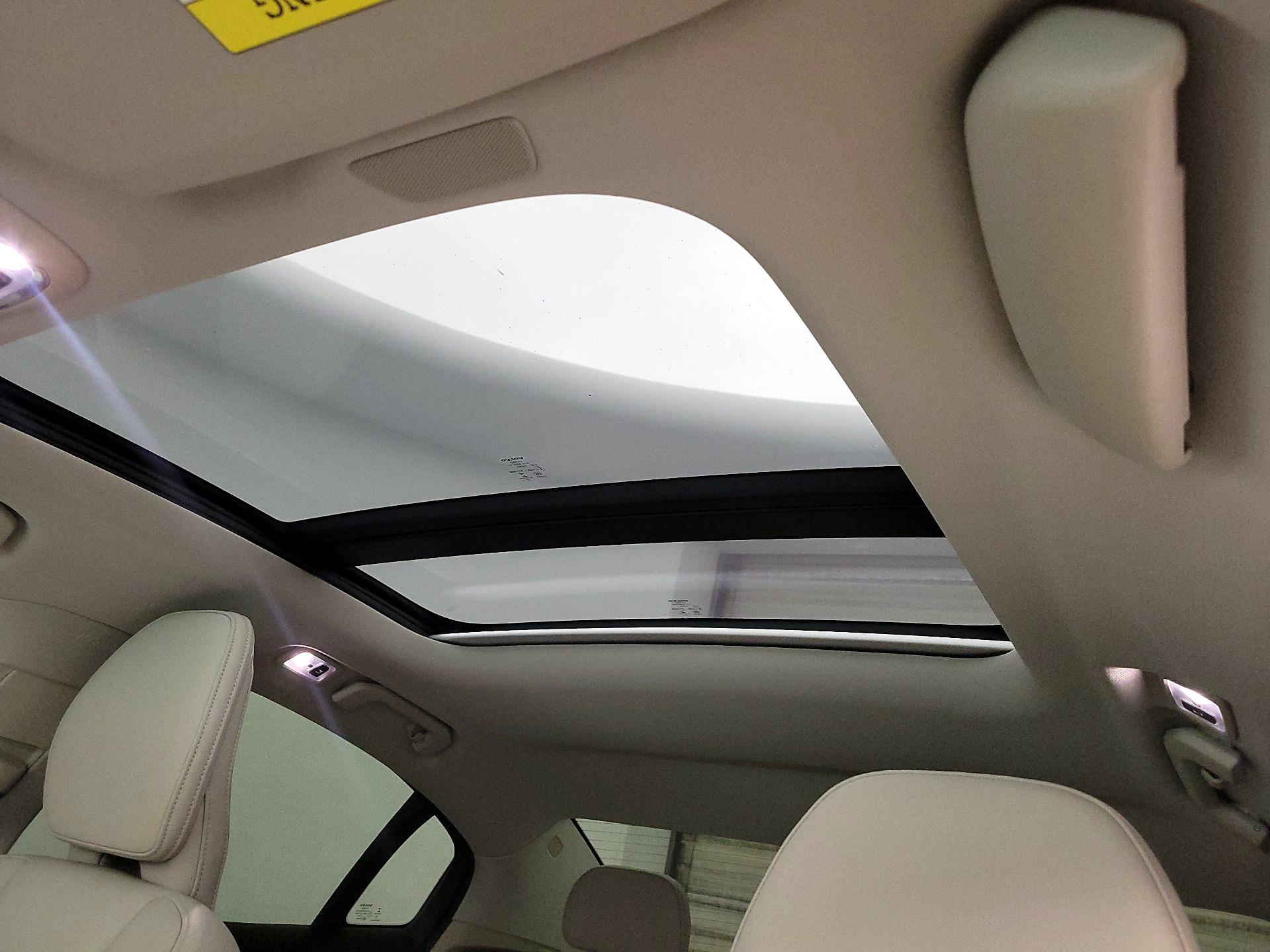 Thumbnail: 2021 Volvo S60 - 19