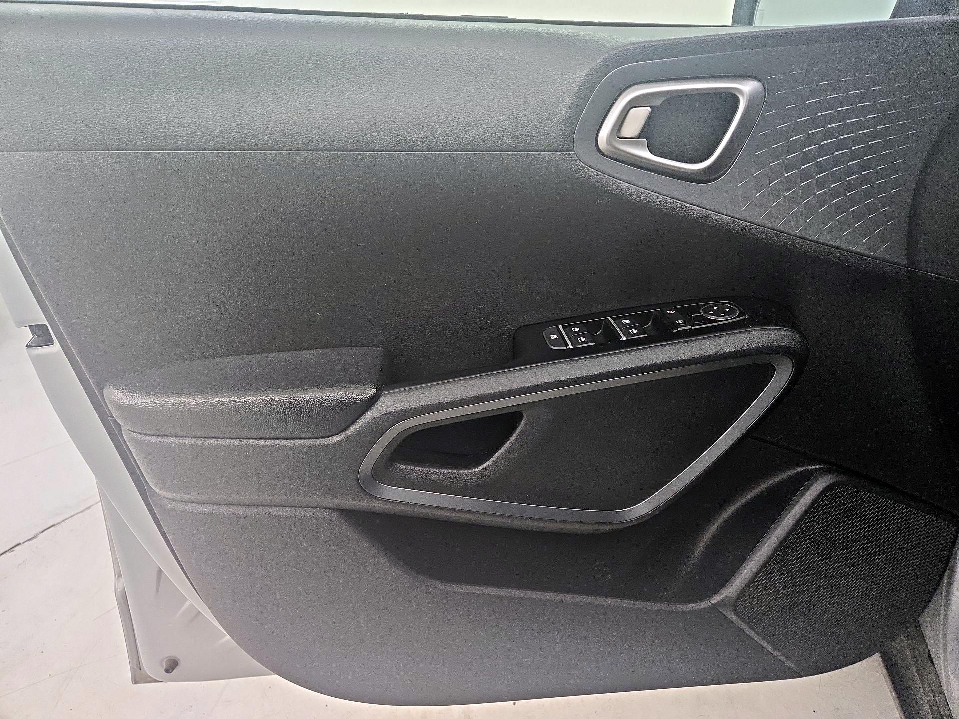 Thumbnail: 2021 Kia Soul - 12