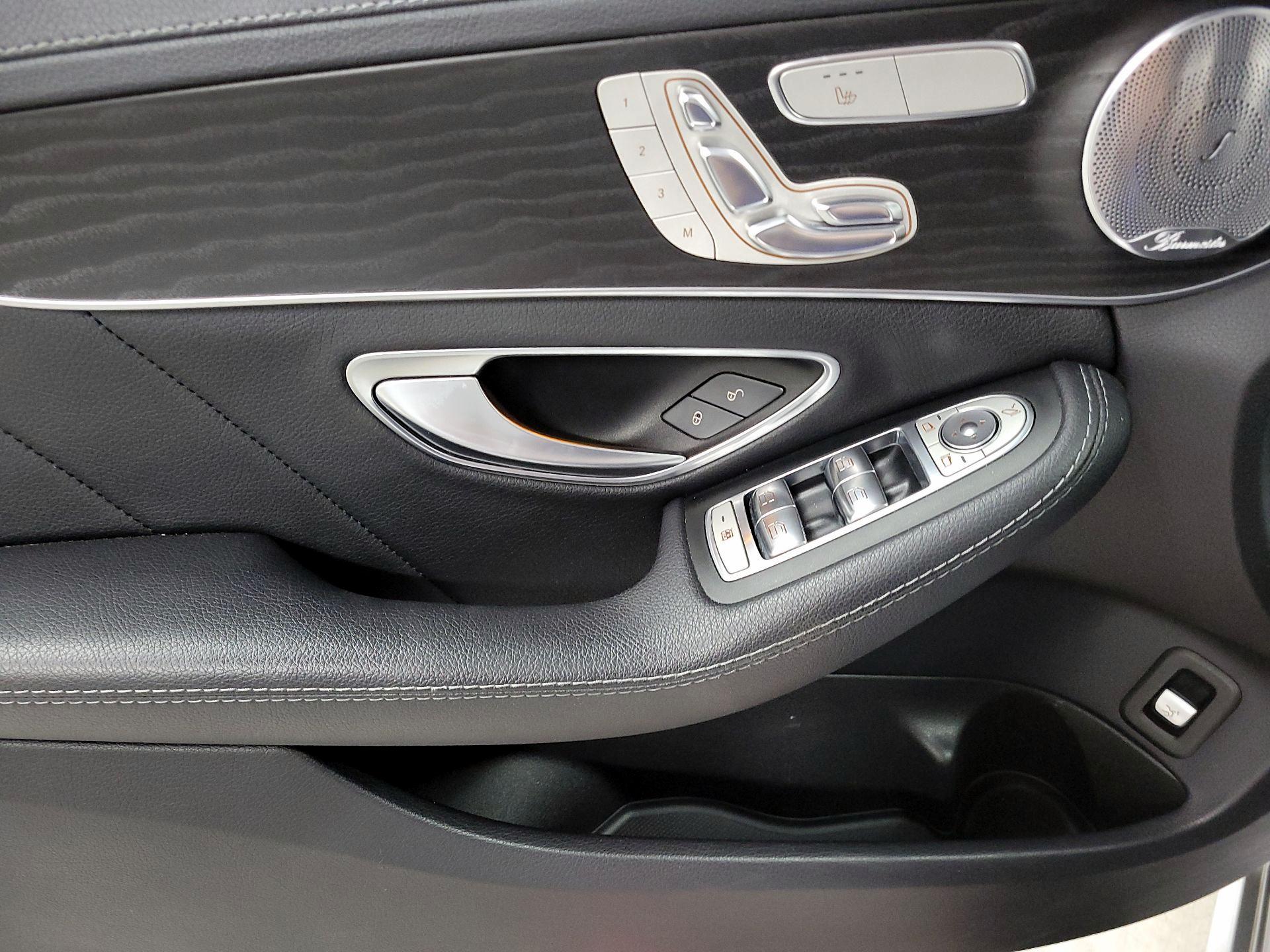 Thumbnail: 2016 Mercedes-Benz C-Class - 10