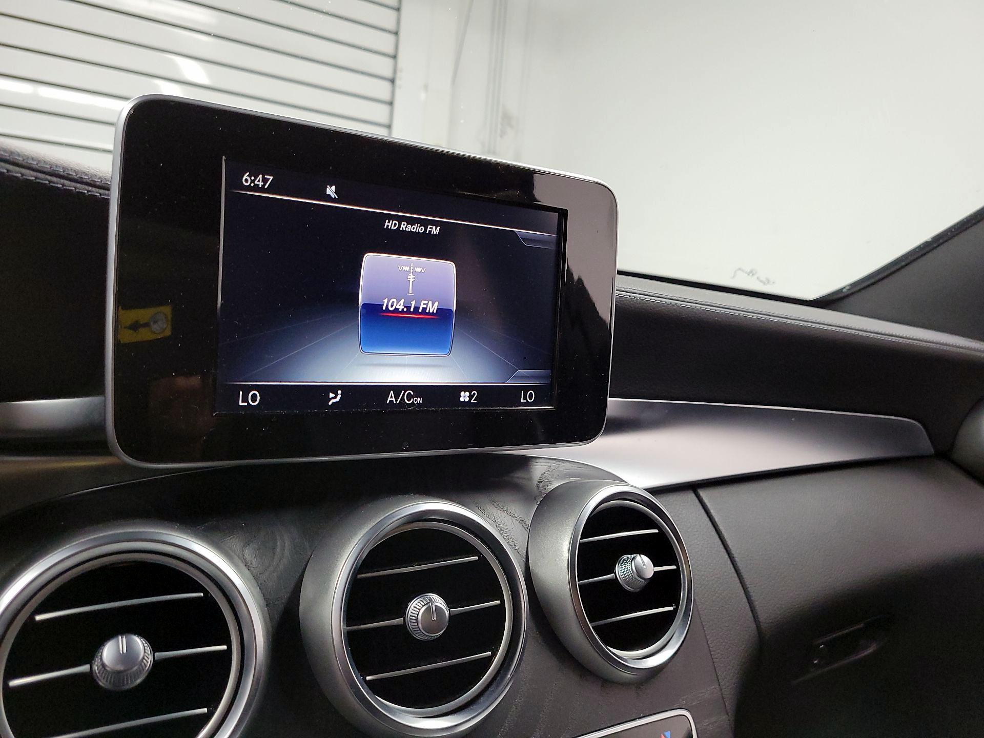 Thumbnail: 2016 Mercedes-Benz C-Class - 11