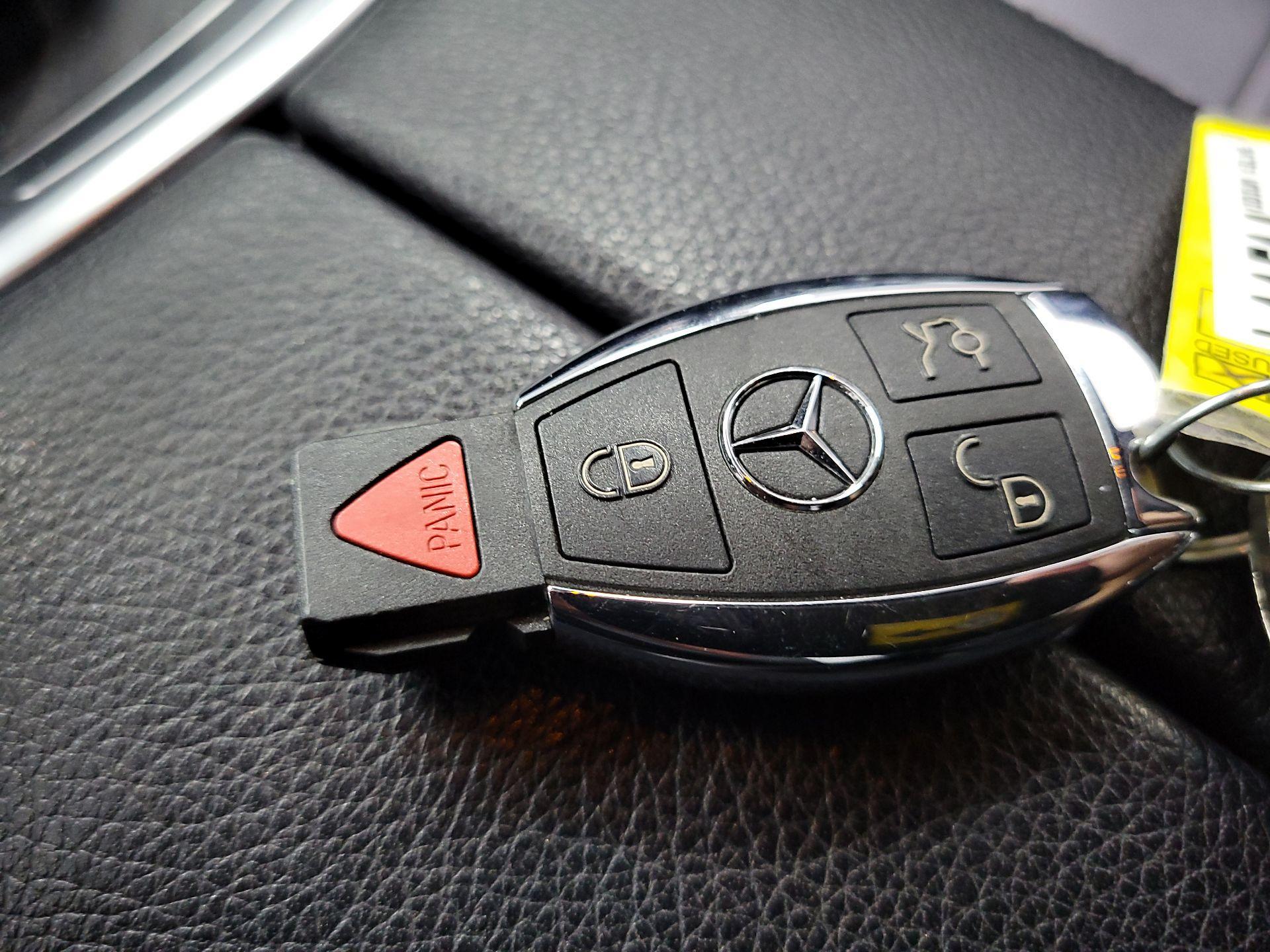 Thumbnail: 2016 Mercedes-Benz C-Class - 16