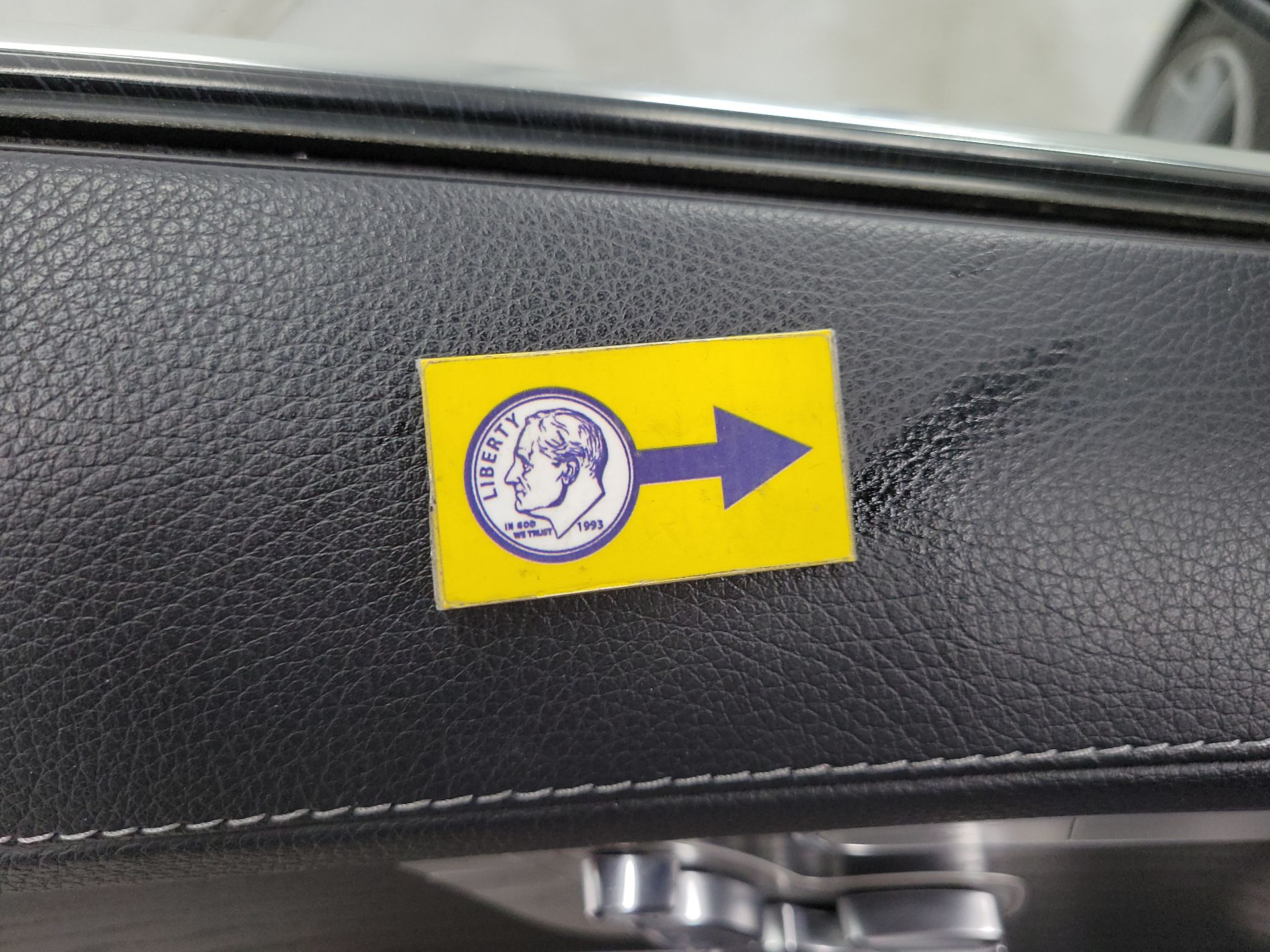 Thumbnail: 2016 Mercedes-Benz C-Class - 19