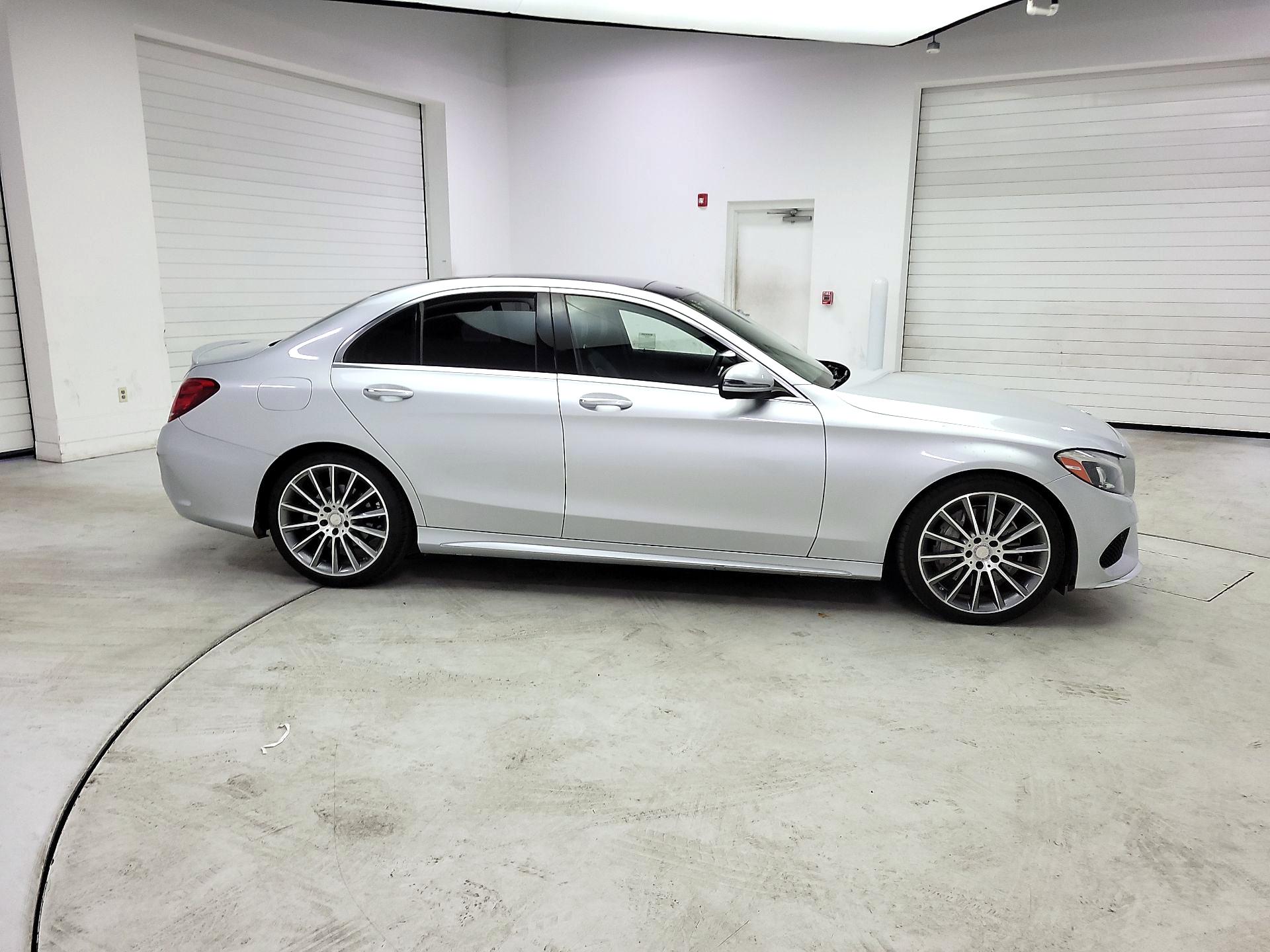 Thumbnail: 2016 Mercedes-Benz C-Class - 4