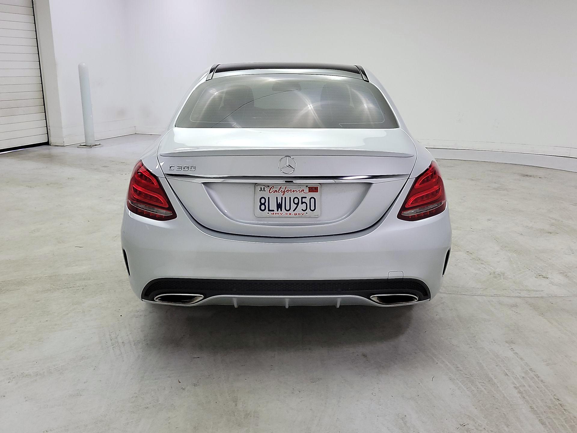 Thumbnail: 2016 Mercedes-Benz C-Class - 6