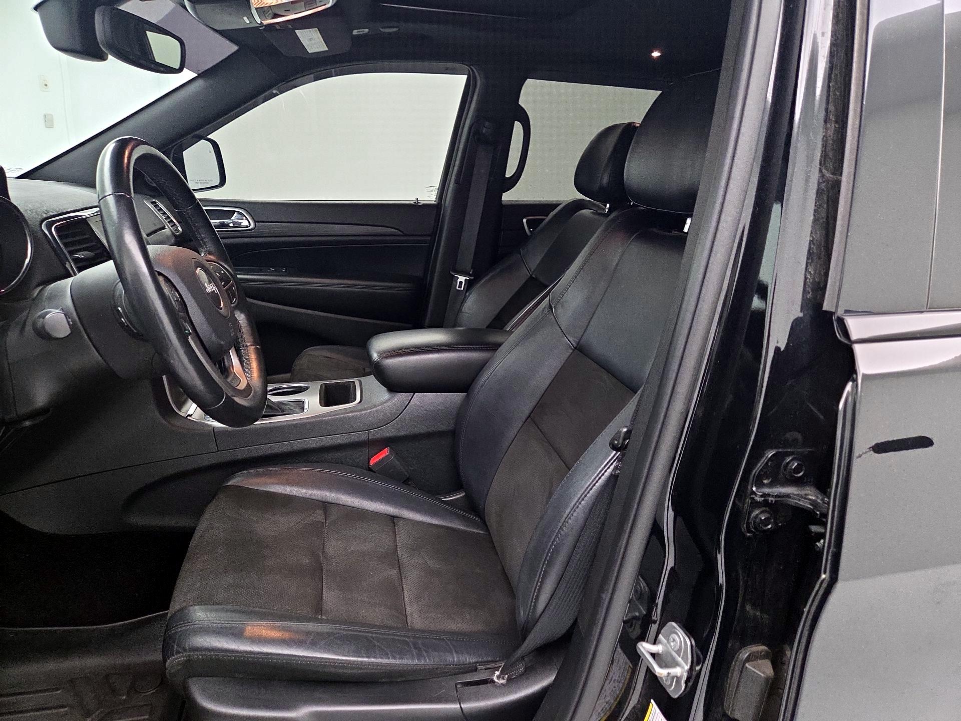 Thumbnail: 2019 Jeep Grand Cherokee - 11