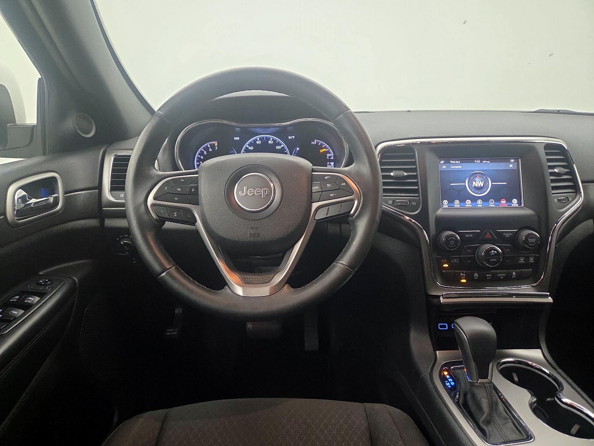 Thumbnail: 2018 Jeep Grand Cherokee - 10