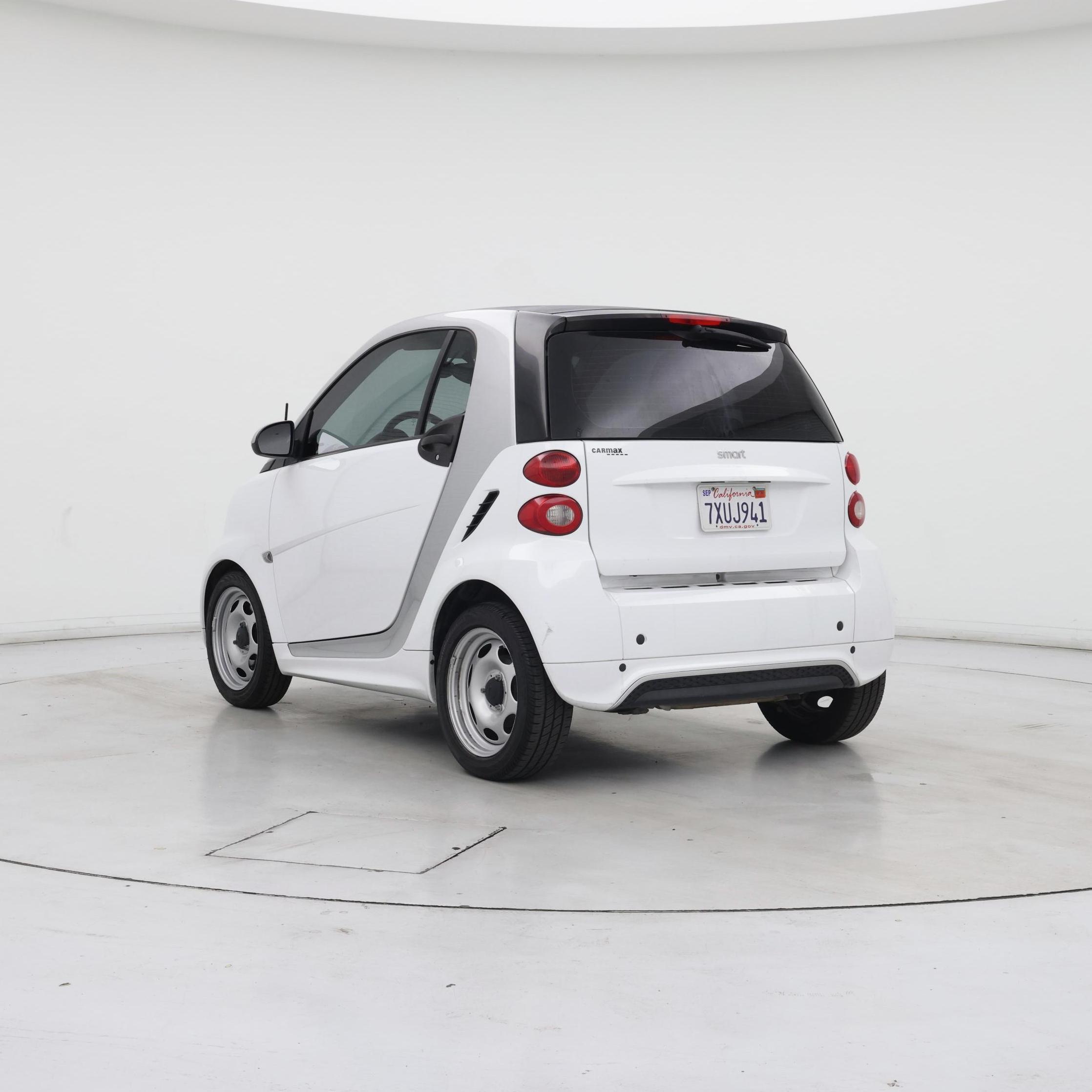 Thumbnail: 2015 smart fortwo - 2