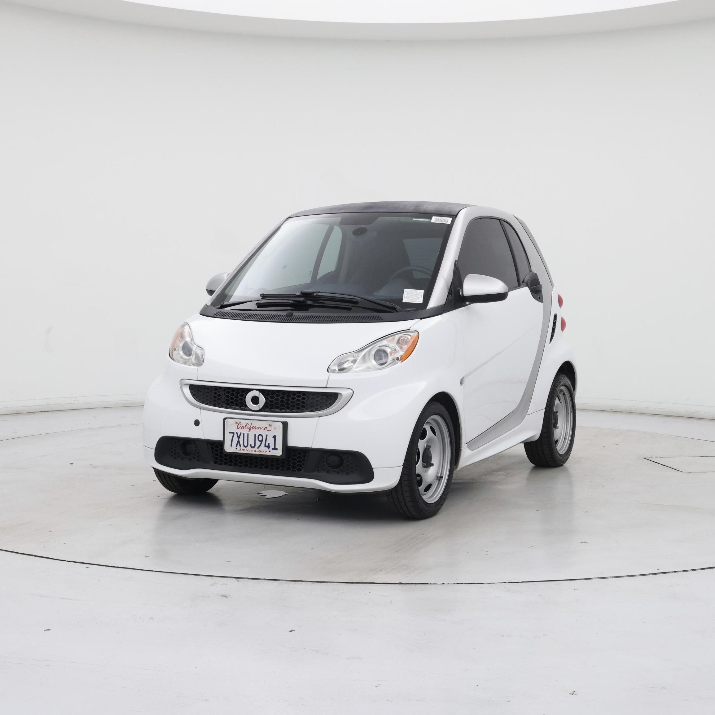 Thumbnail: 2015 smart fortwo - 4