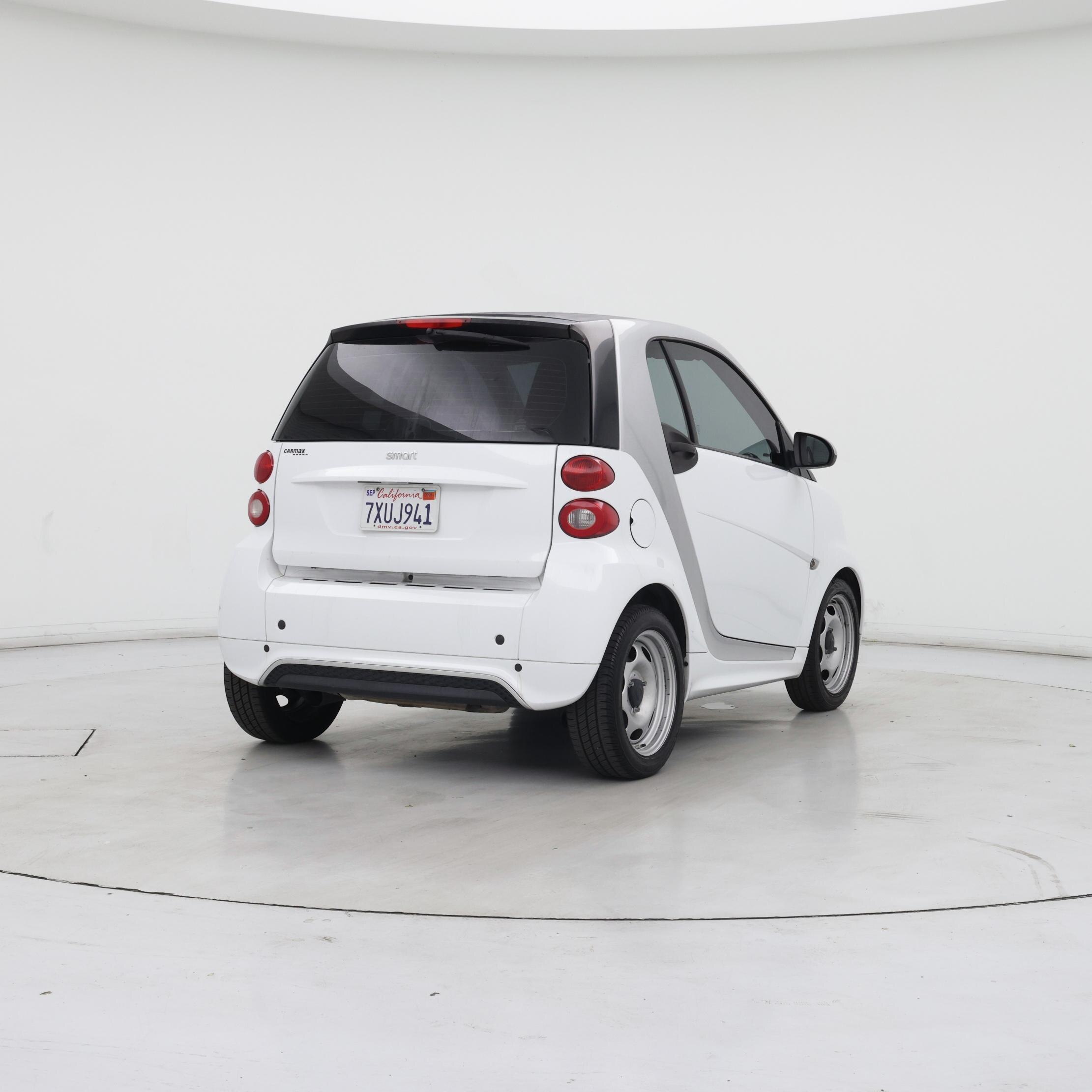 Thumbnail: 2015 smart fortwo - 8