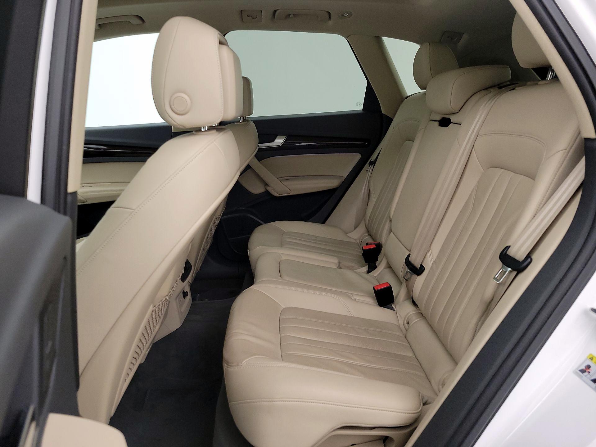 Thumbnail: 2019 Audi Q5 - 19