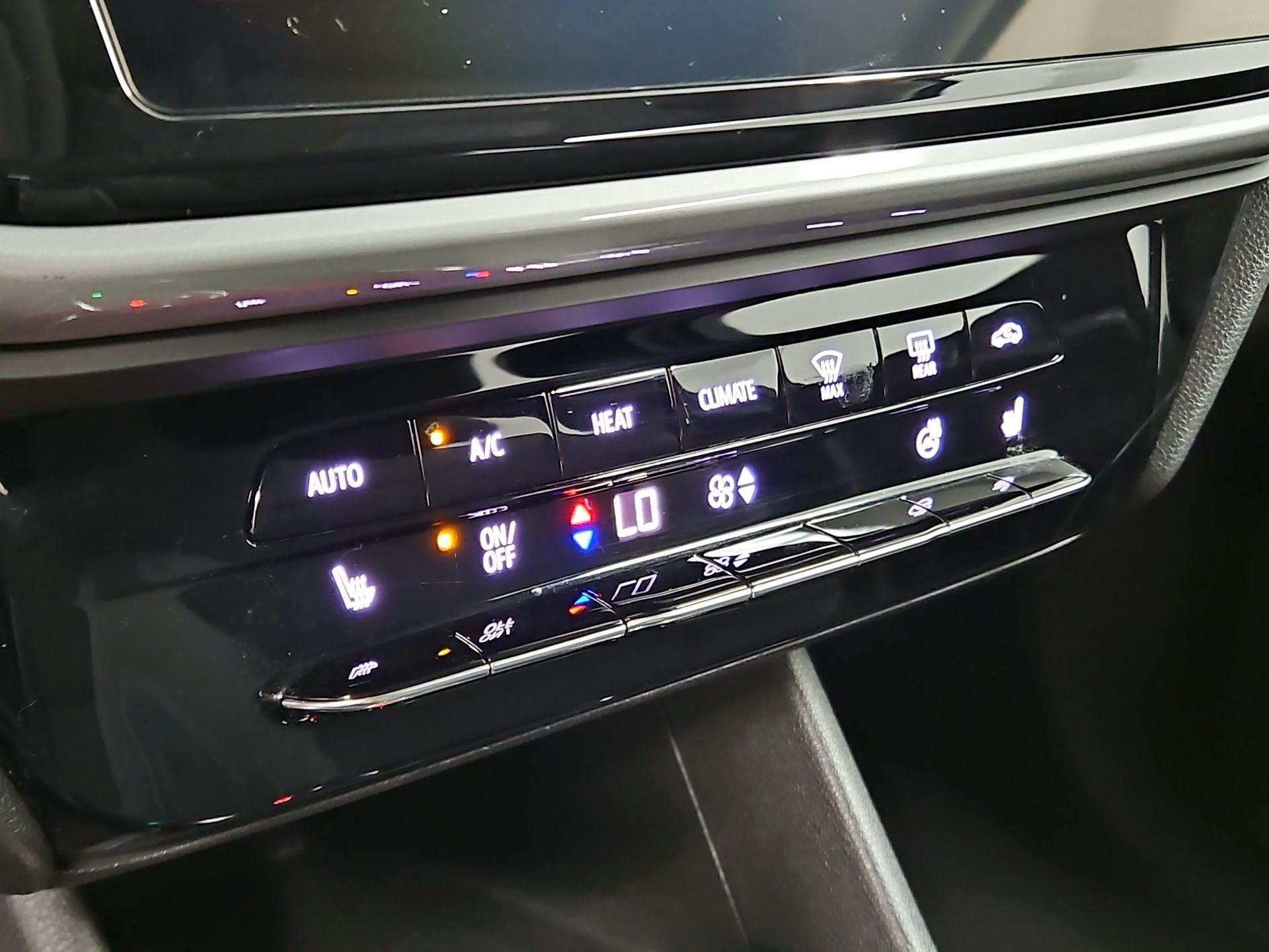Thumbnail: 2023 Chevrolet Bolt EUV - 16
